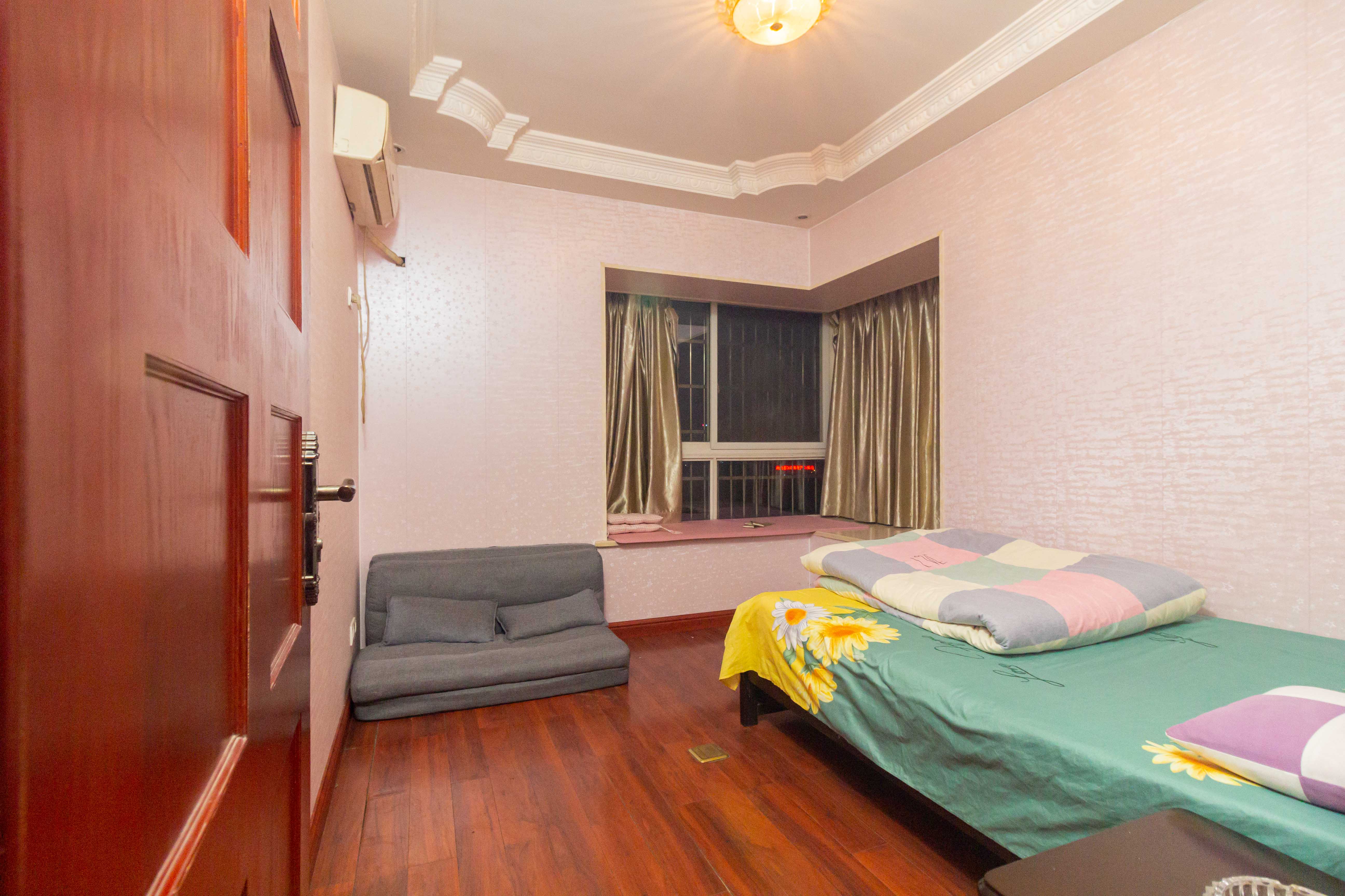 增辉凯旋帝景 5室3厅3卫 145.0万 增辉凯旋帝景 5室3厅3卫 145.0万卧室