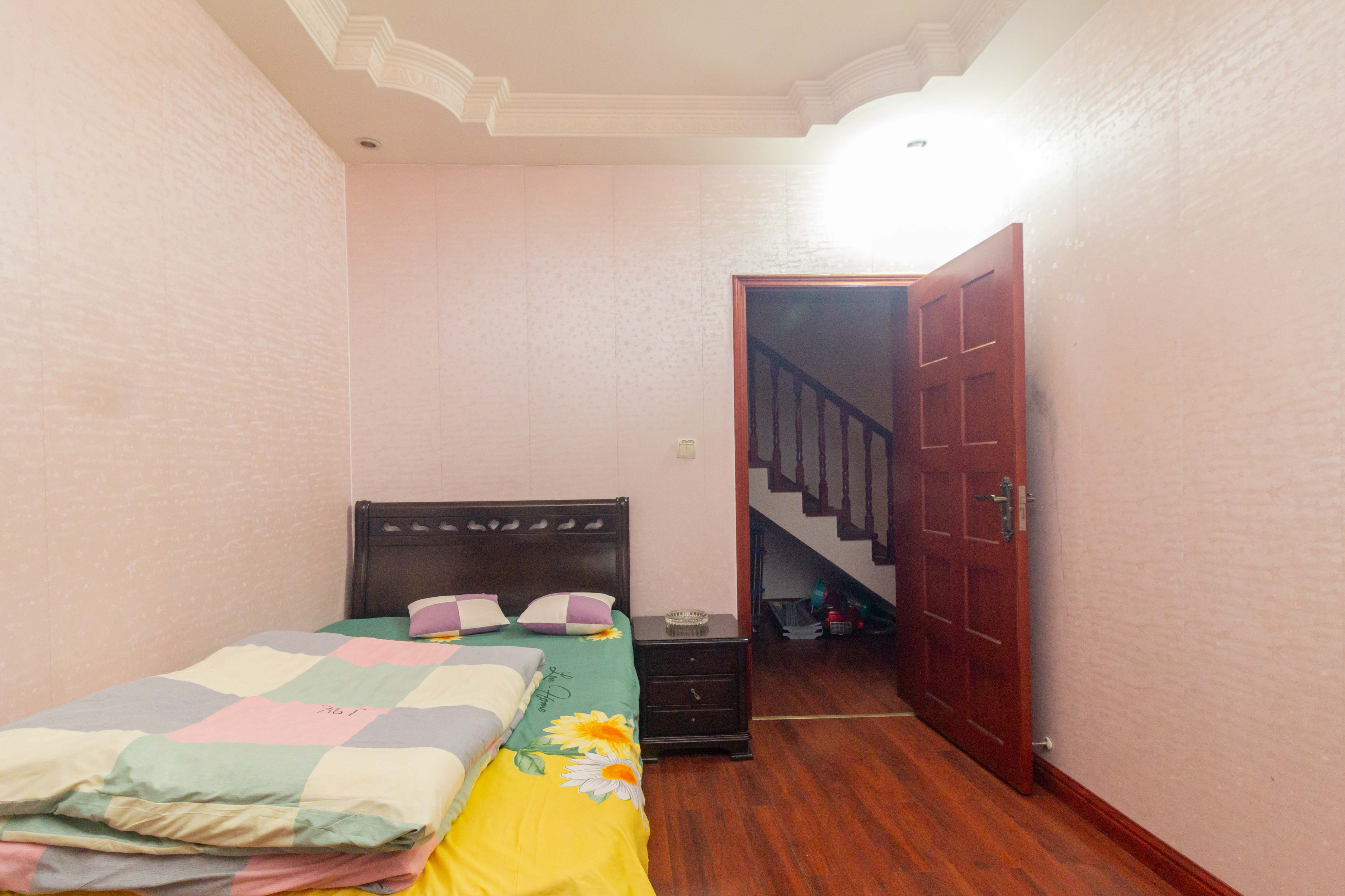 增辉凯旋帝景 5室3厅3卫 145.0万 增辉凯旋帝景 5室3厅3卫 145.0万卧室