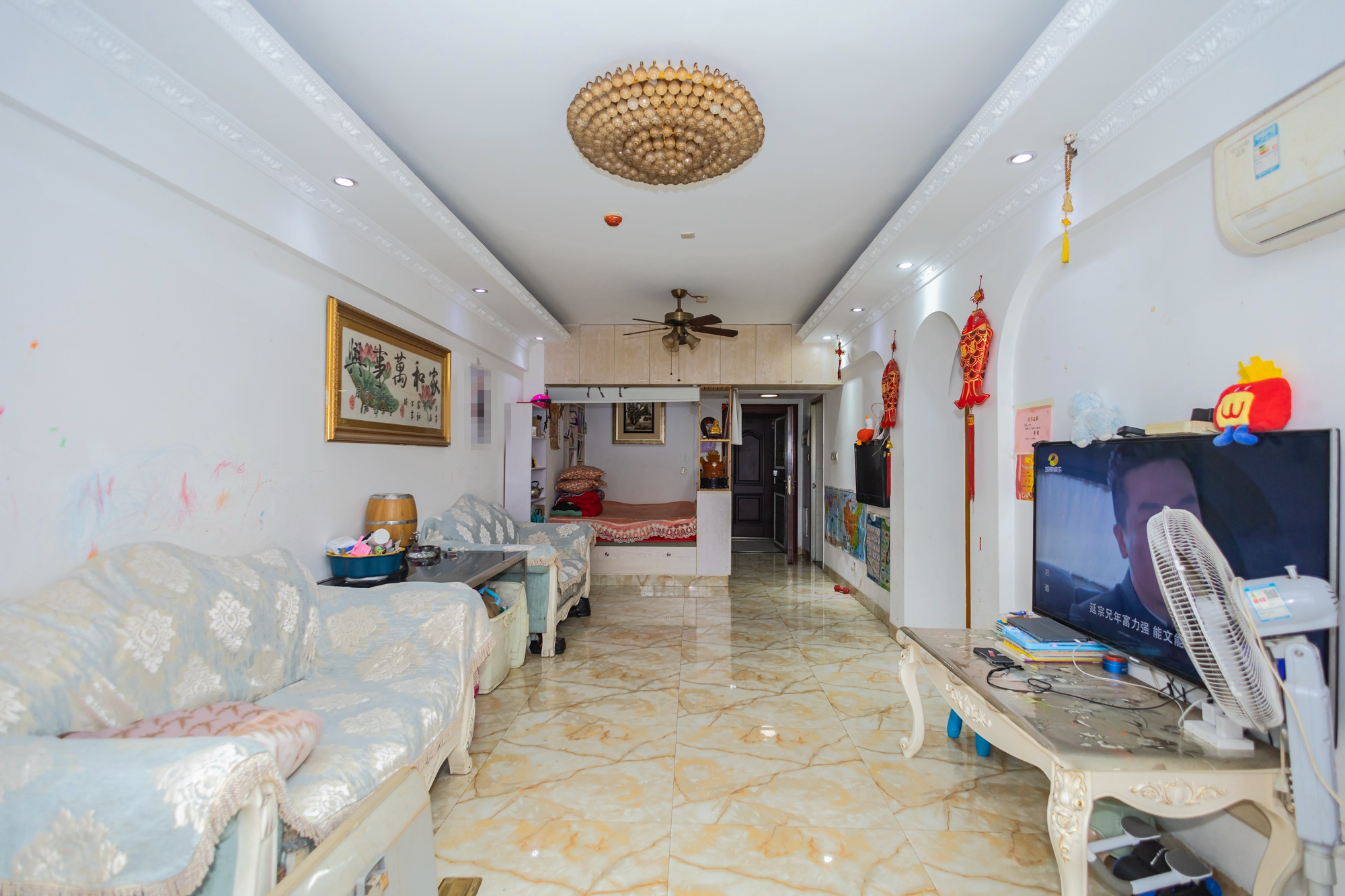 新长海广场  2室1厅1卫    45.9万 新长海广场  2室1厅1卫    45.9万客厅