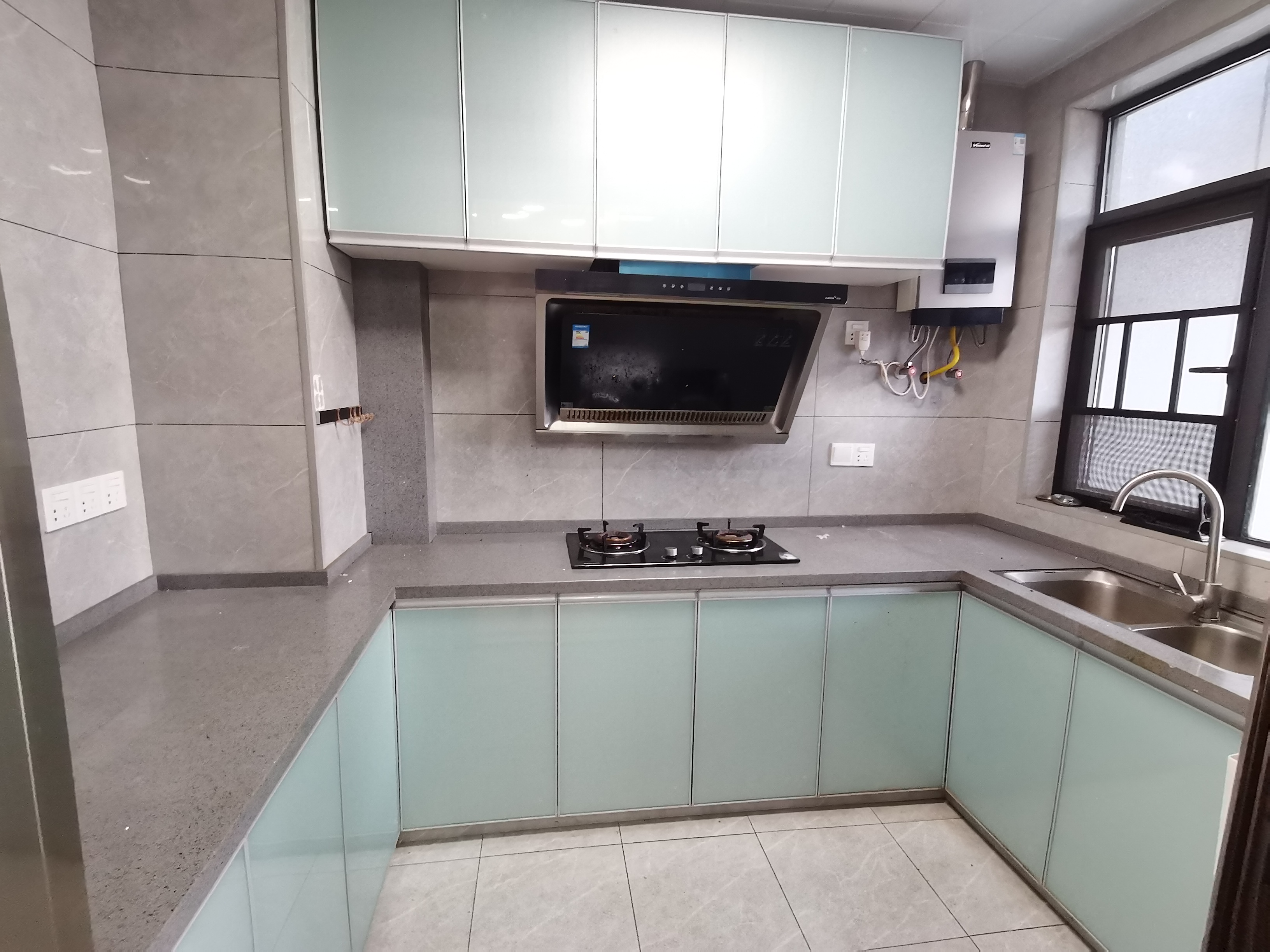 朗廷览江 4室2厅2卫 118.0万 朗廷览江 4室2厅2卫 118.0万室内图