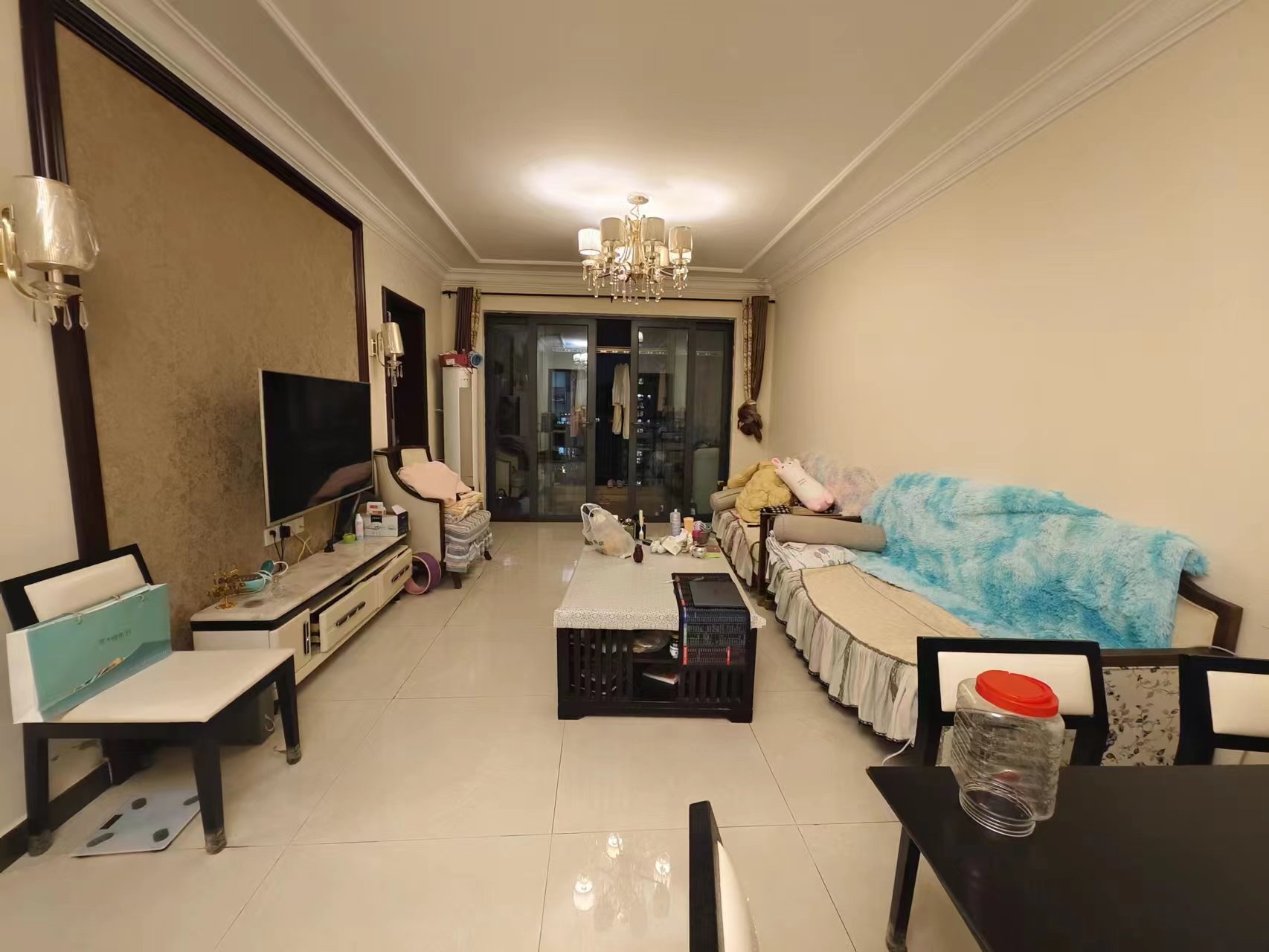 恒大华府 0室0厅0卫 61.0万 恒大华府 0室0厅0卫 61.0万室内图