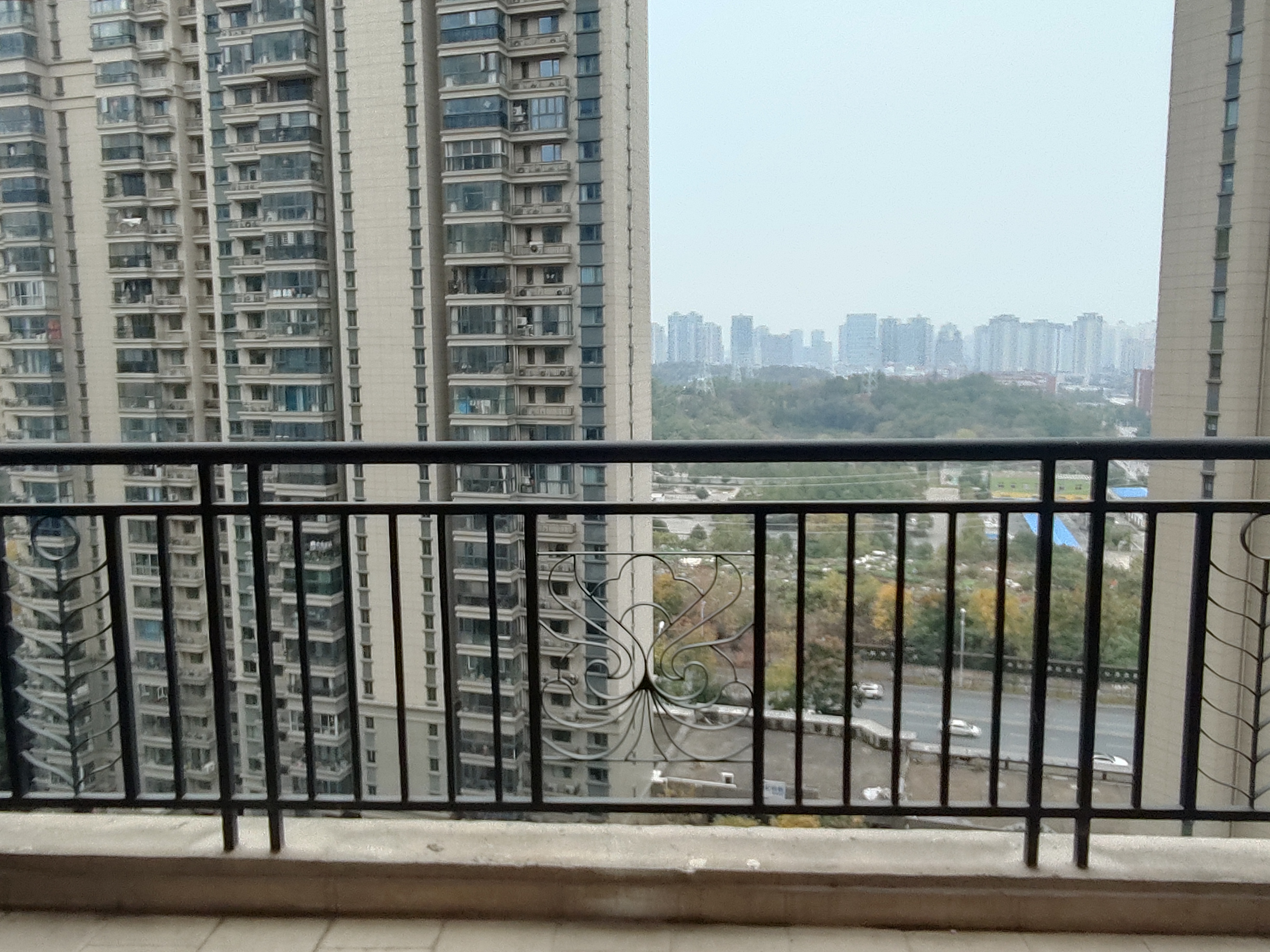 恒大华府  3室2厅2卫    70.8万 恒大华府  3室2厅2卫    70.8万室内图