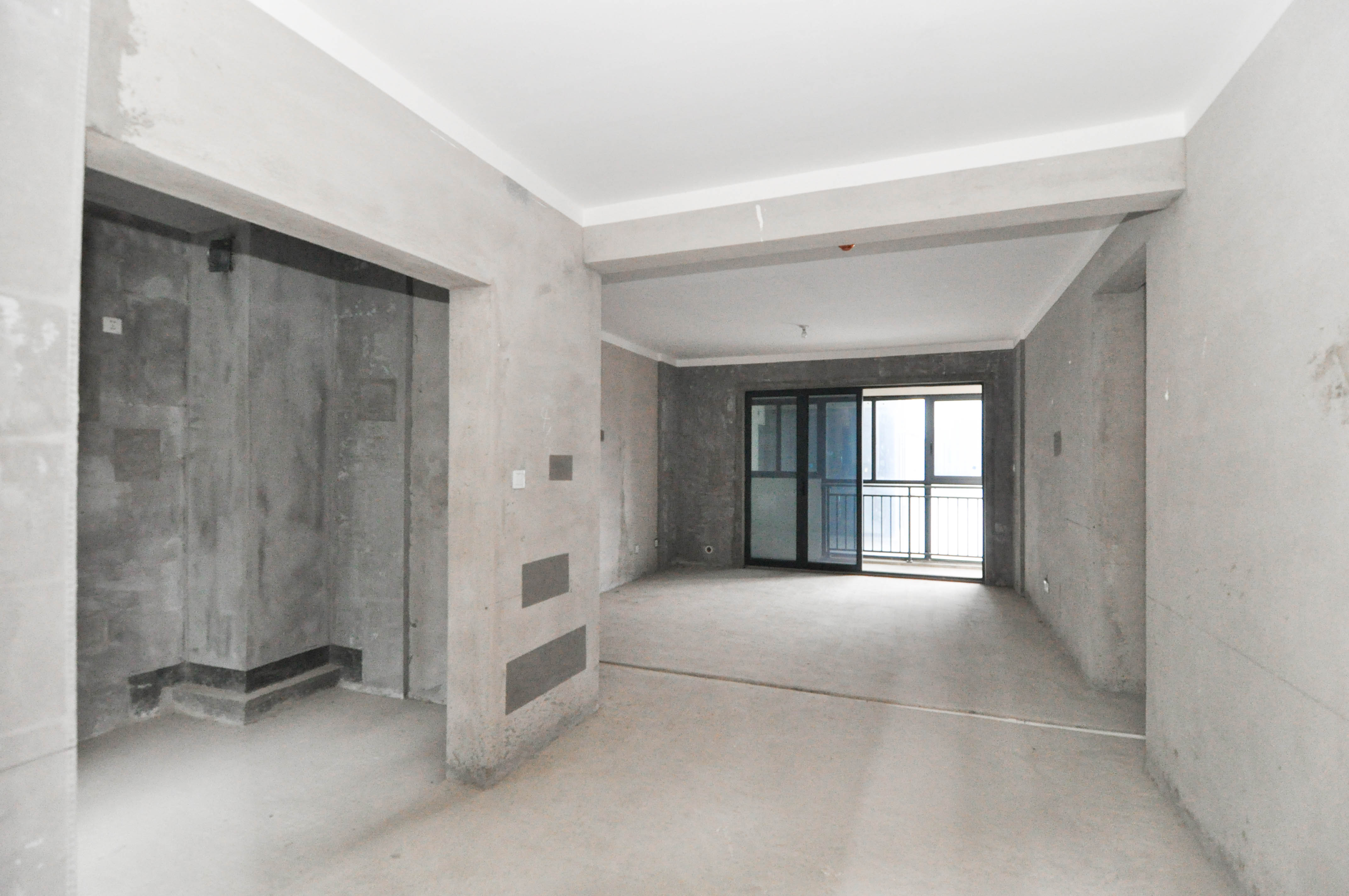 中建梅溪湖中心  4室2厅3卫   298.00万客厅