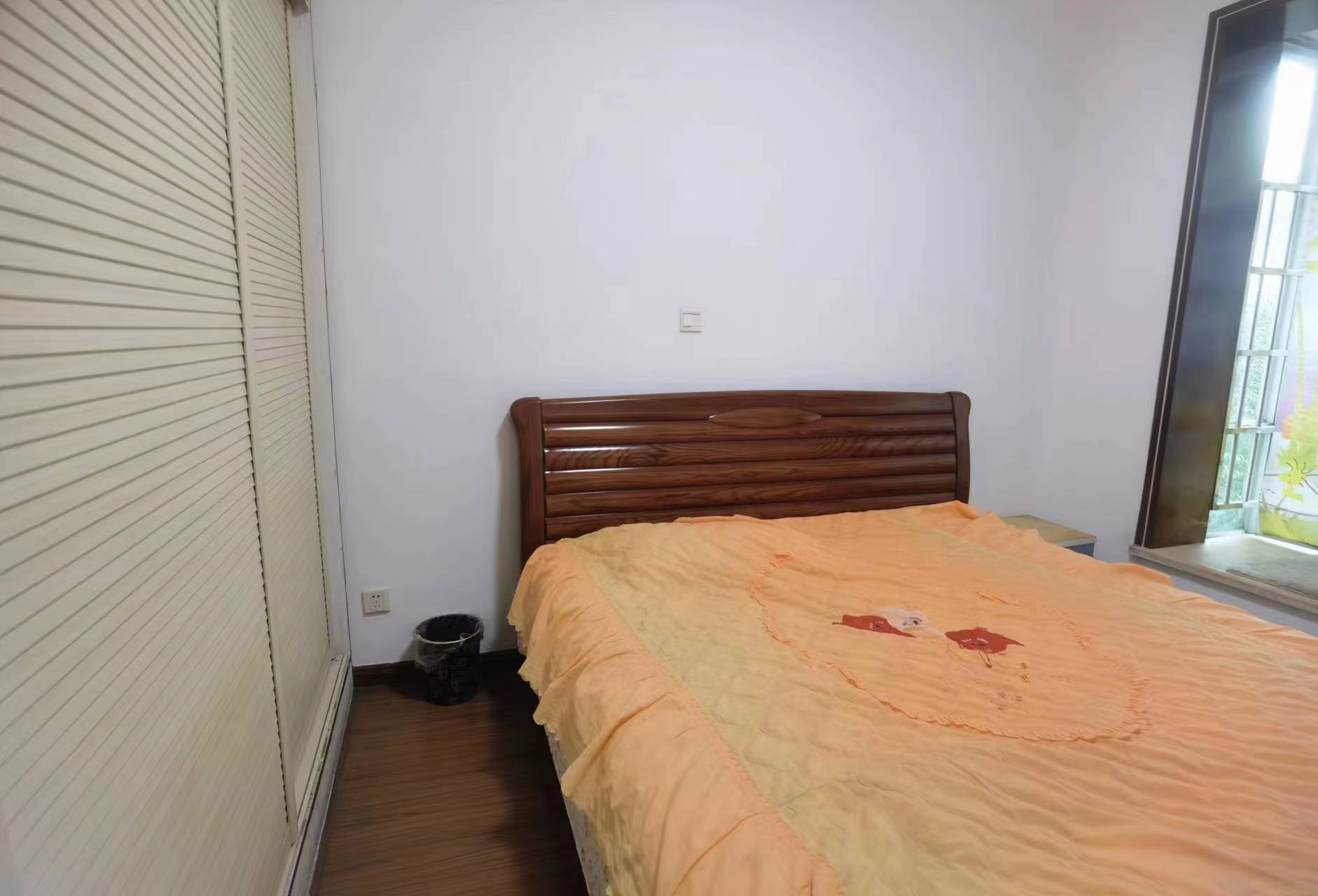 四季花园 3室2厅2卫 75.0万 四季花园 3室2厅2卫 75.0万室内图