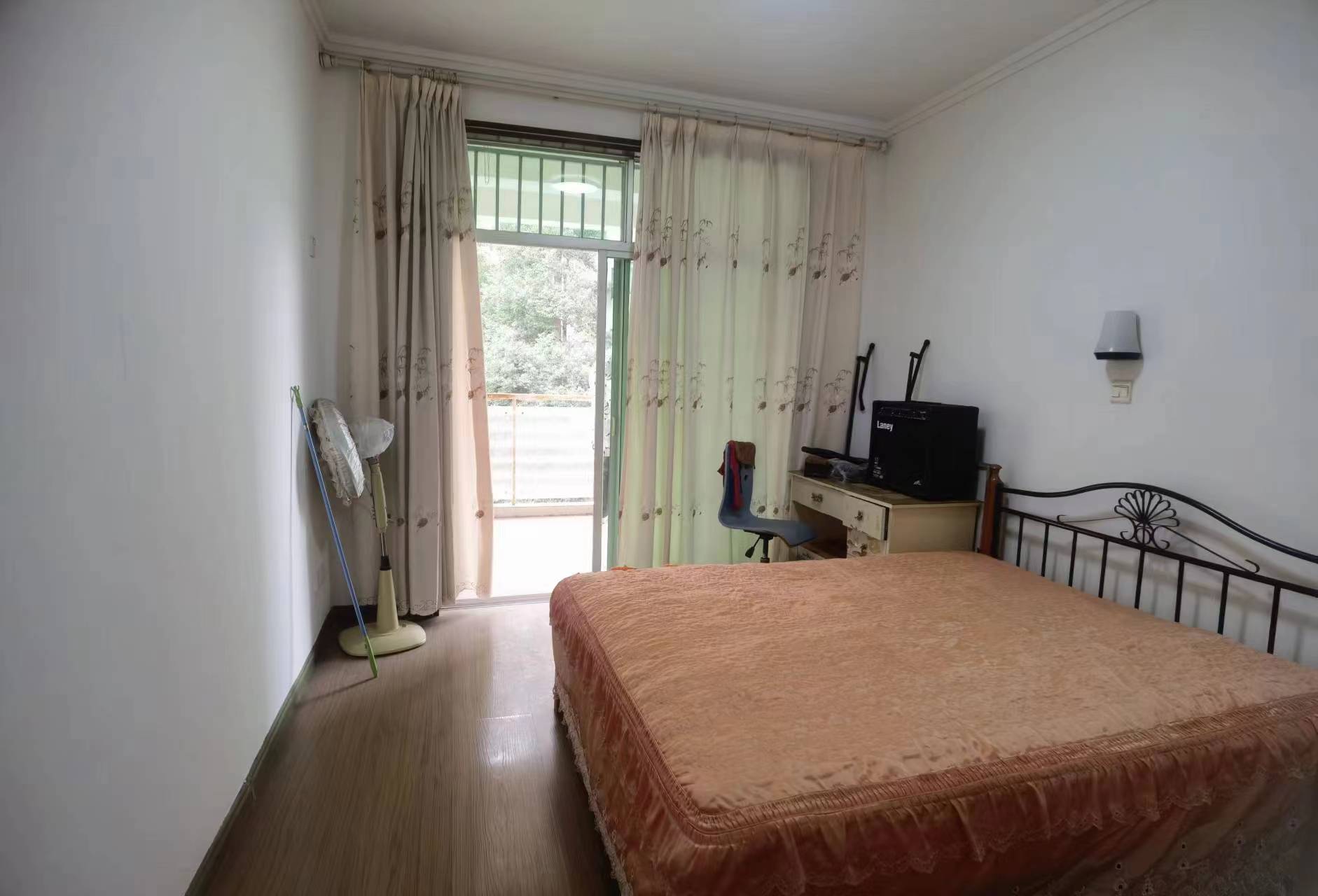 四季花园 3室2厅2卫 75.0万 四季花园 3室2厅2卫 75.0万室内图