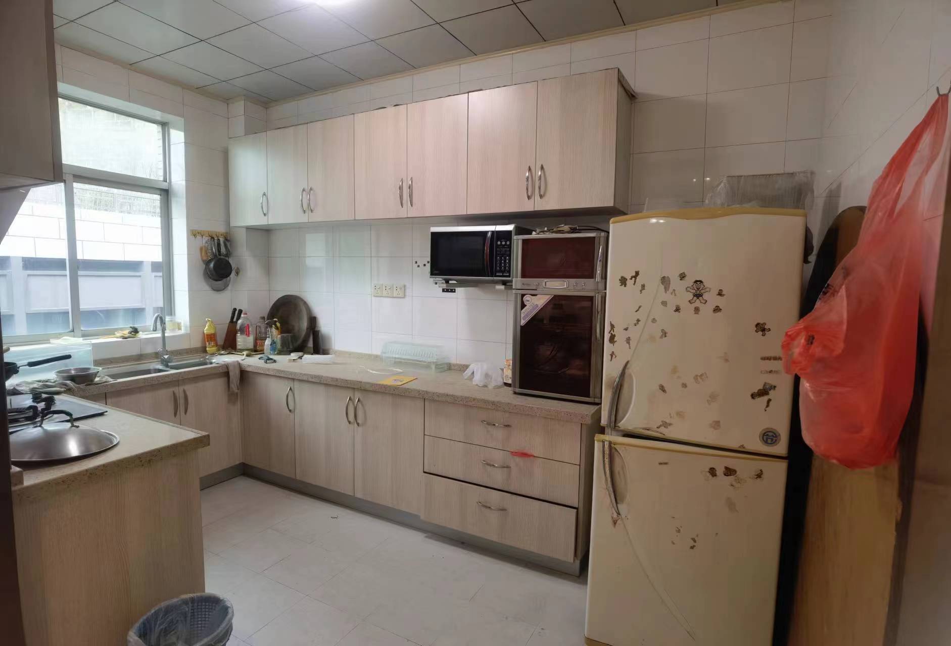 四季花园 3室2厅2卫 75.0万 四季花园 3室2厅2卫 75.0万室内图