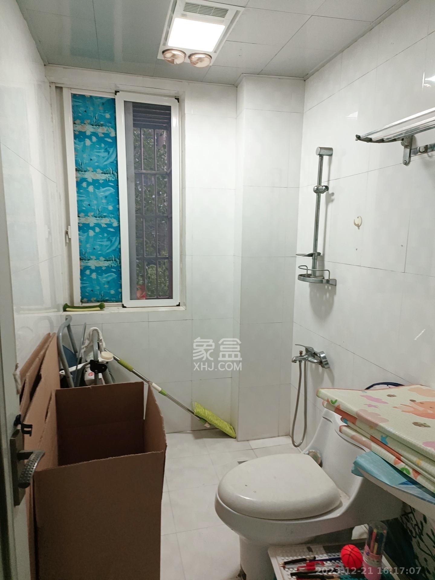 紫晶城  3室2厅2卫   1800.00元/月室内图