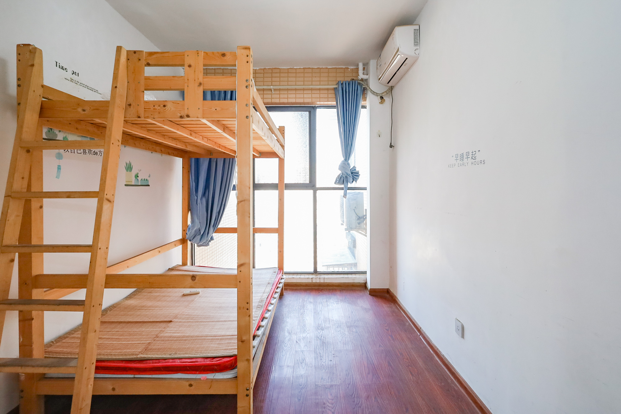 中城丽景香山园  4室2厅2卫    160.0万其他