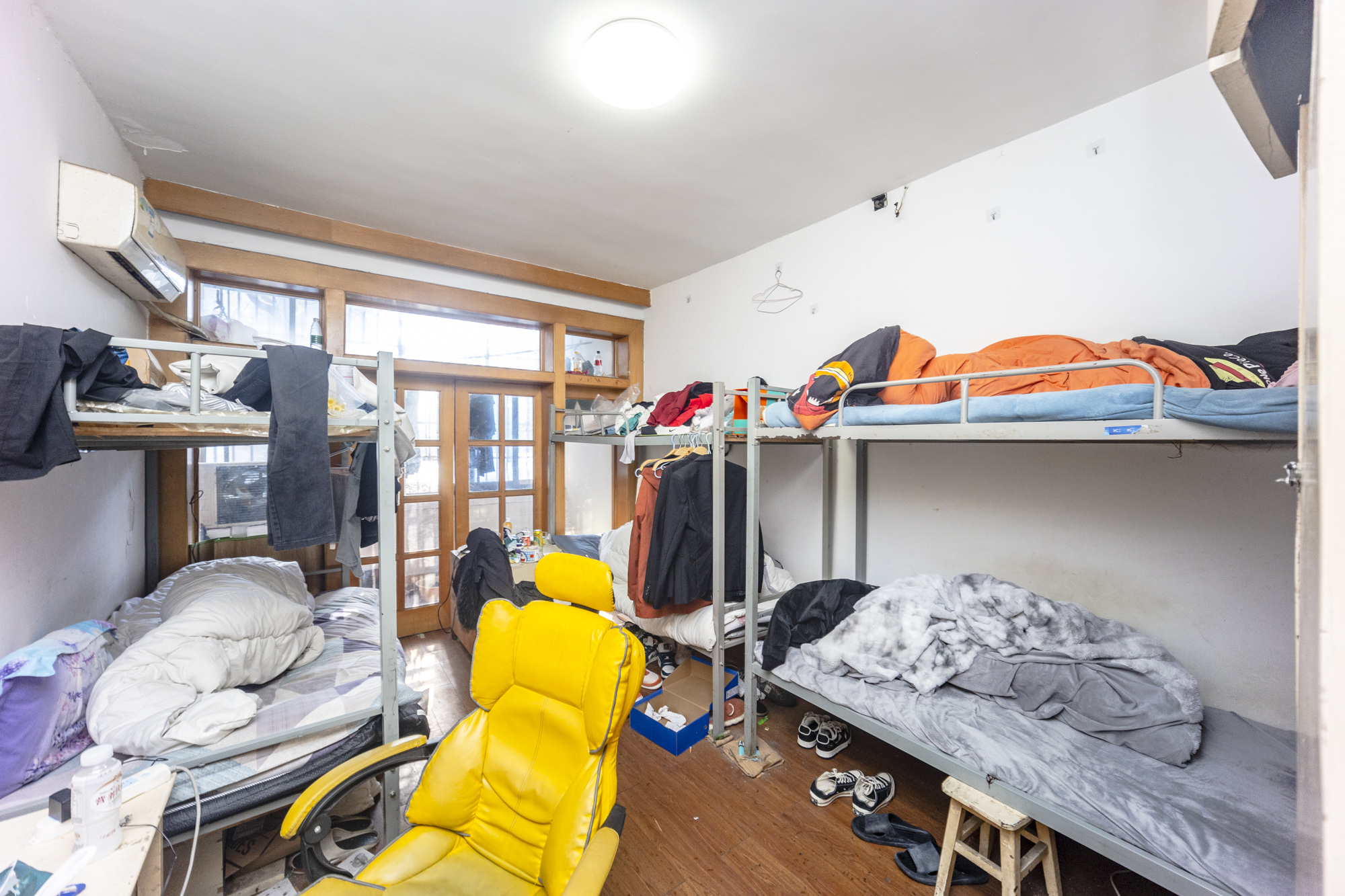 海利宿舍  3室2厅1卫    68.8万卧室