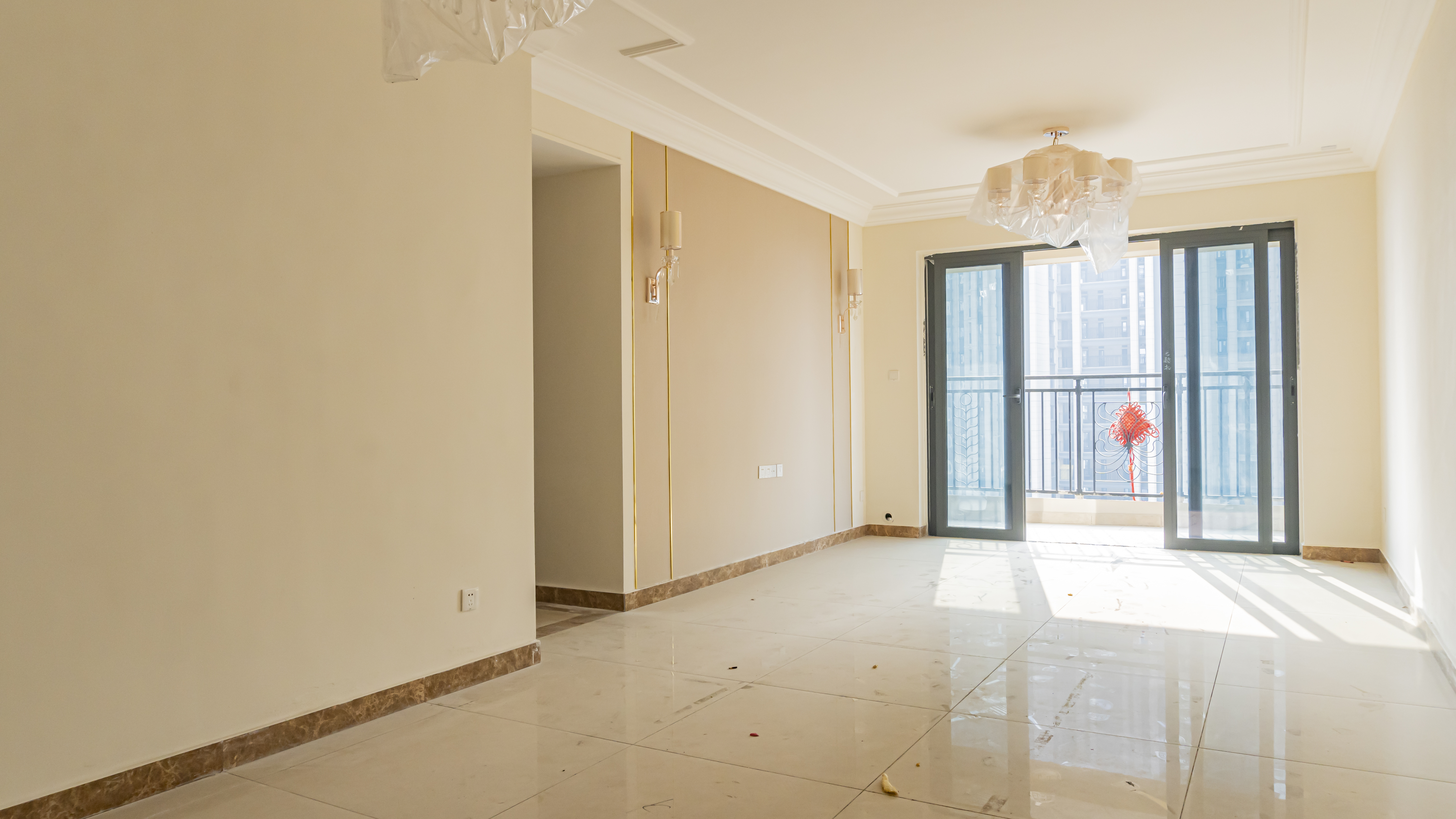 恒大名都 3室2厅2卫 82.8万 恒大名都 3室2厅2卫 82.8万客厅