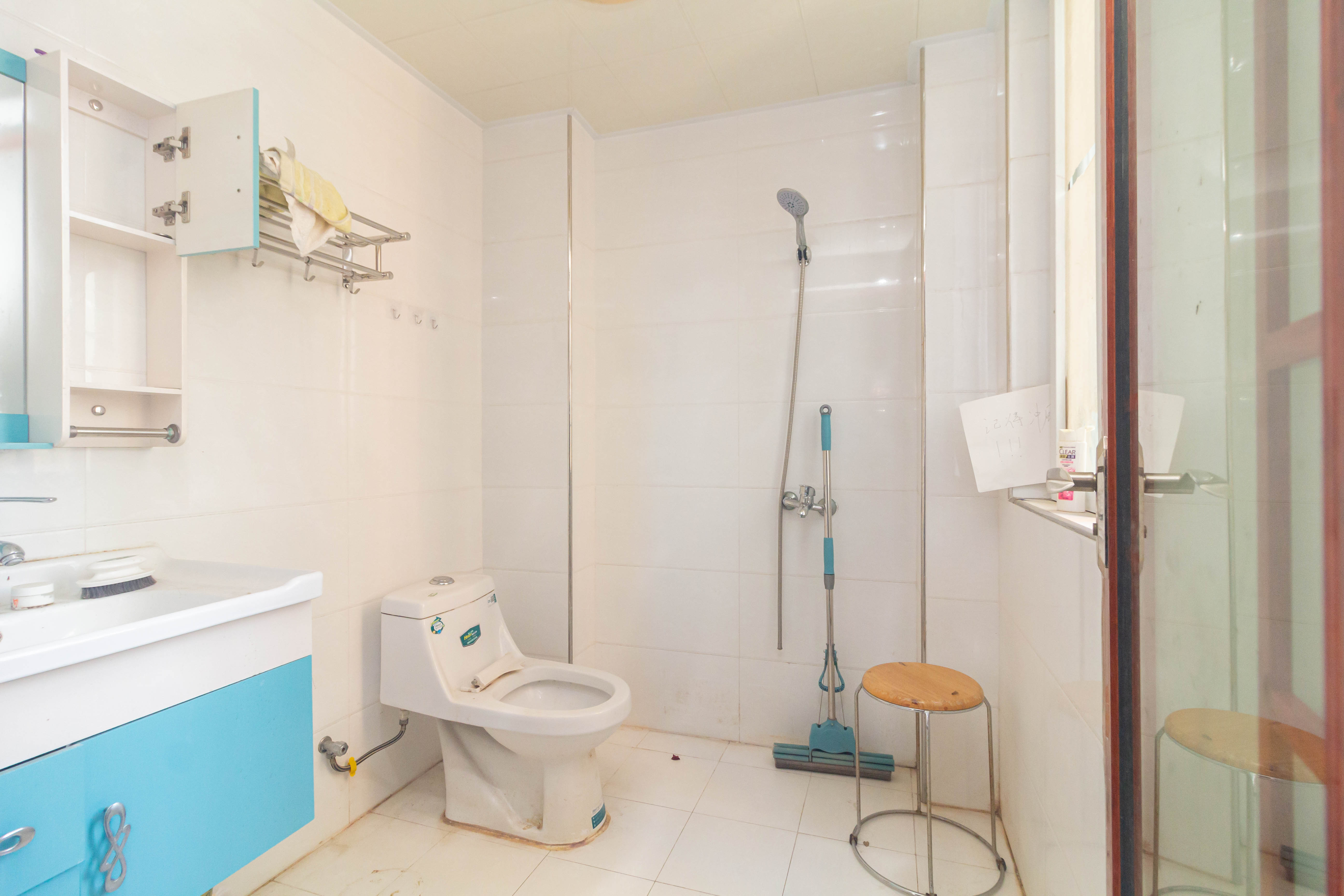 三景国际  4室2厅1卫    81.0万 三景国际  4室2厅1卫    81.0万卫生间