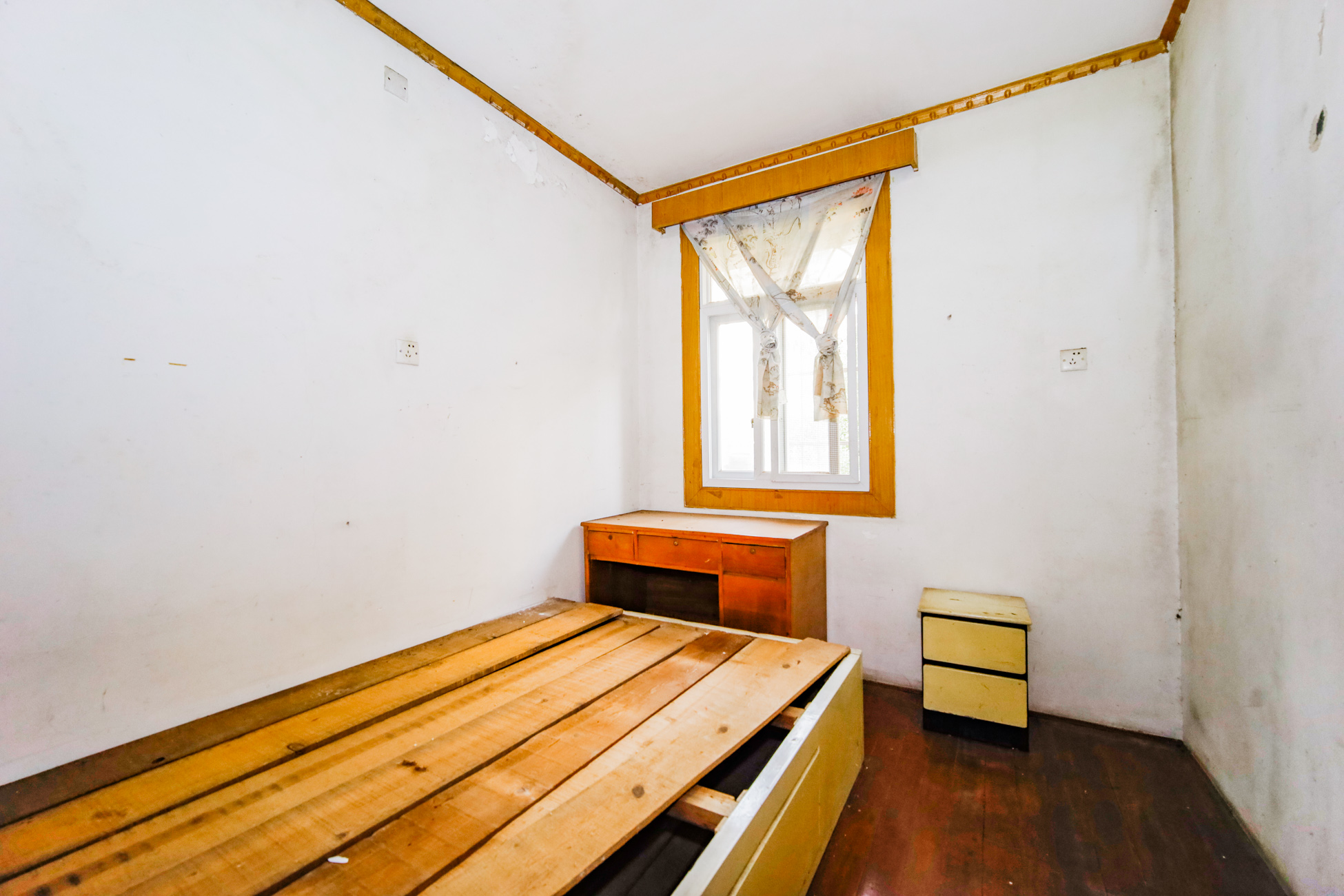 南园小区  3室2厅1卫    47.0万 南园小区  3室2厅1卫    47.0万卧室