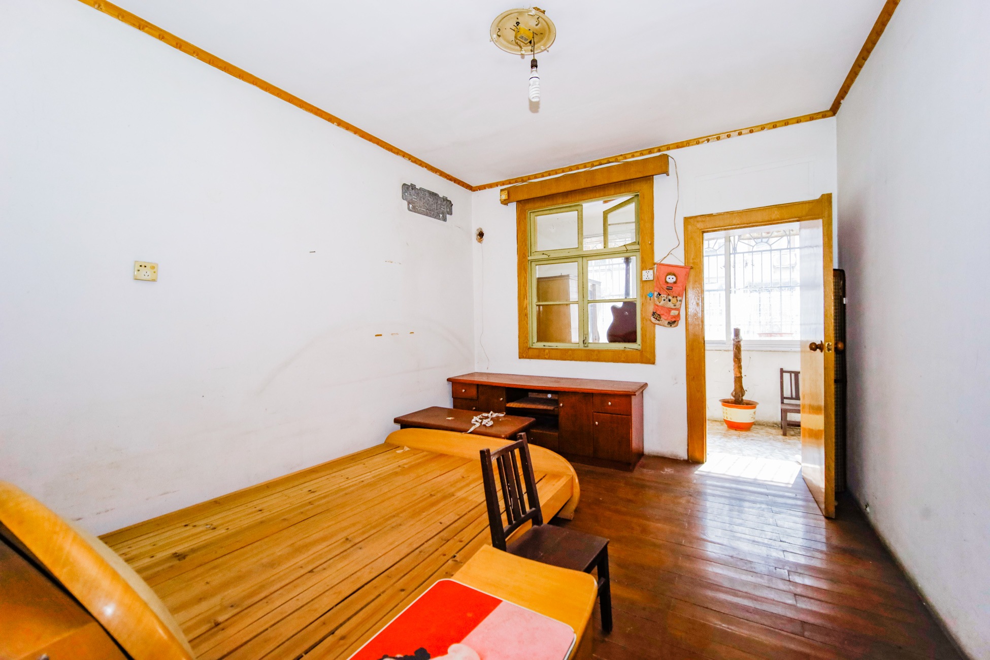 南园小区  3室2厅1卫    47.0万 南园小区  3室2厅1卫    47.0万卧室