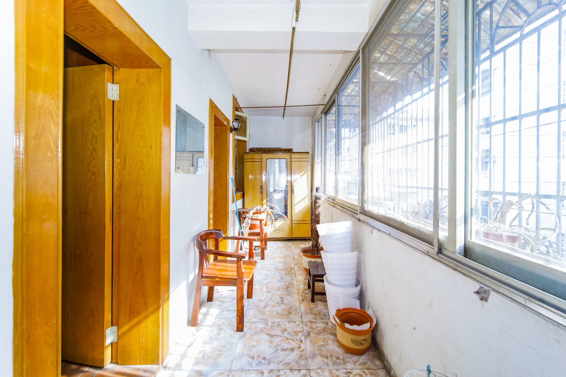 南园小区  3室2厅1卫    47.0万 南园小区  3室2厅1卫    47.0万阳台