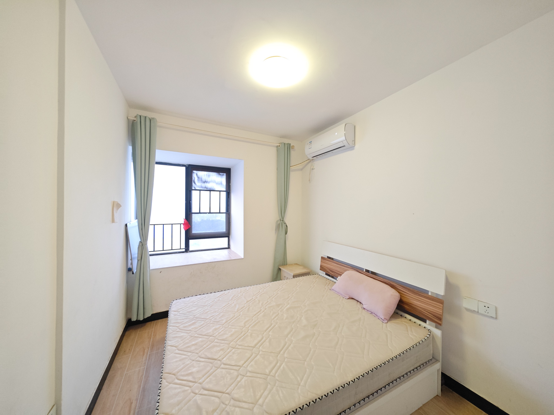 保利城(中航城国际社区、郡原美村) 3室2厅2卫 75.00万 保利城(中航城国际社区、郡原美村) 3室2厅2卫 75.00万卧室