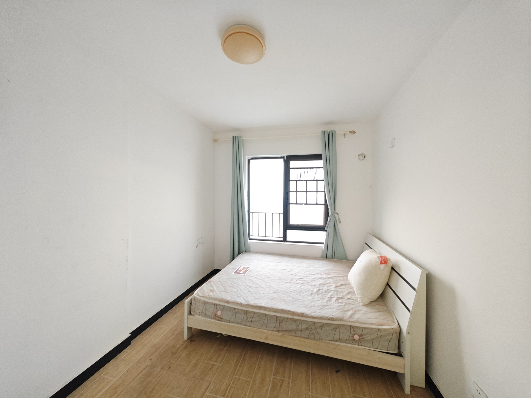 保利城(中航城国际社区、郡原美村) 3室2厅2卫 75.00万 保利城(中航城国际社区、郡原美村) 3室2厅2卫 75.00万卧室