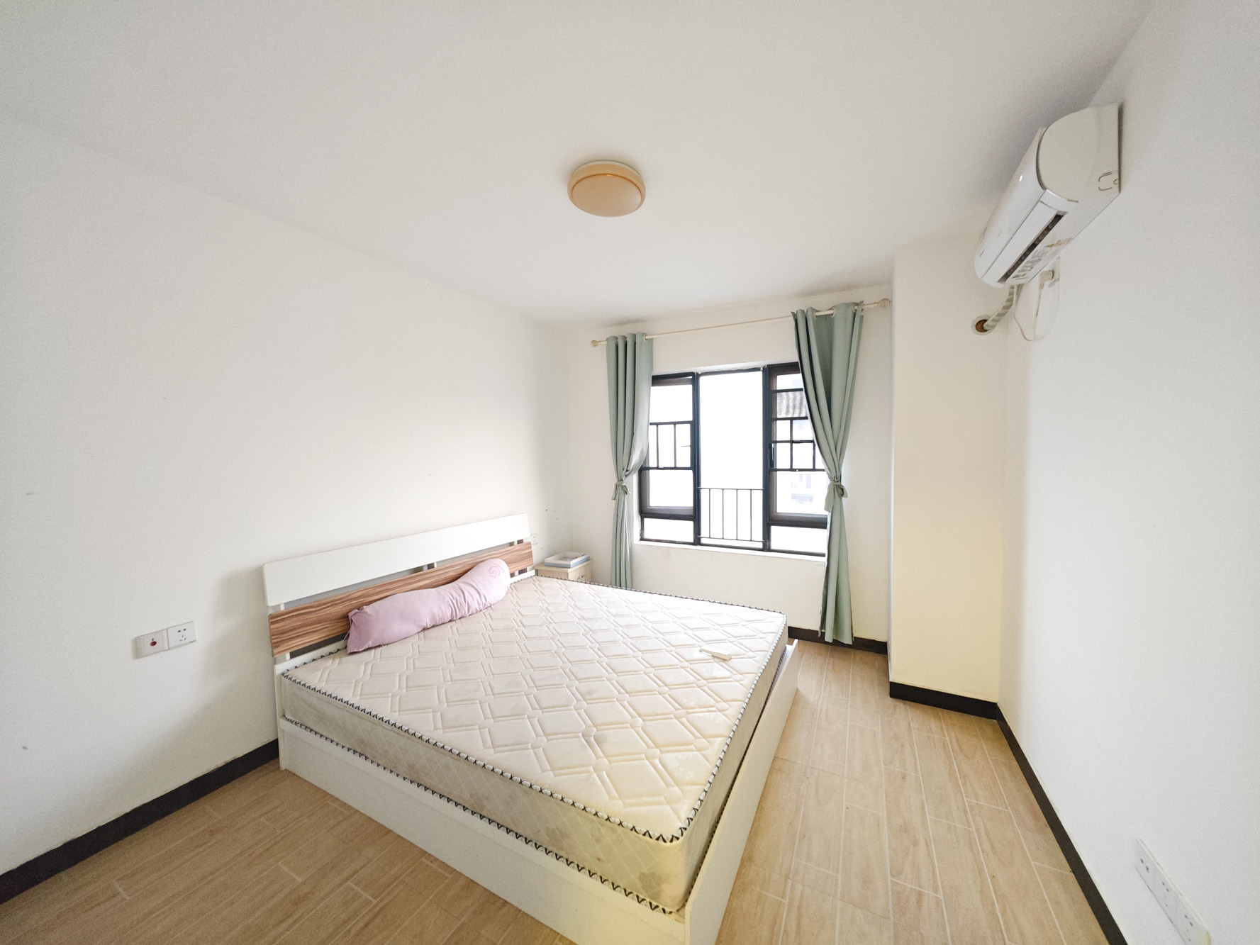 保利城(中航城国际社区、郡原美村) 3室2厅2卫 75.00万 保利城(中航城国际社区、郡原美村) 3室2厅2卫 75.00万卧室