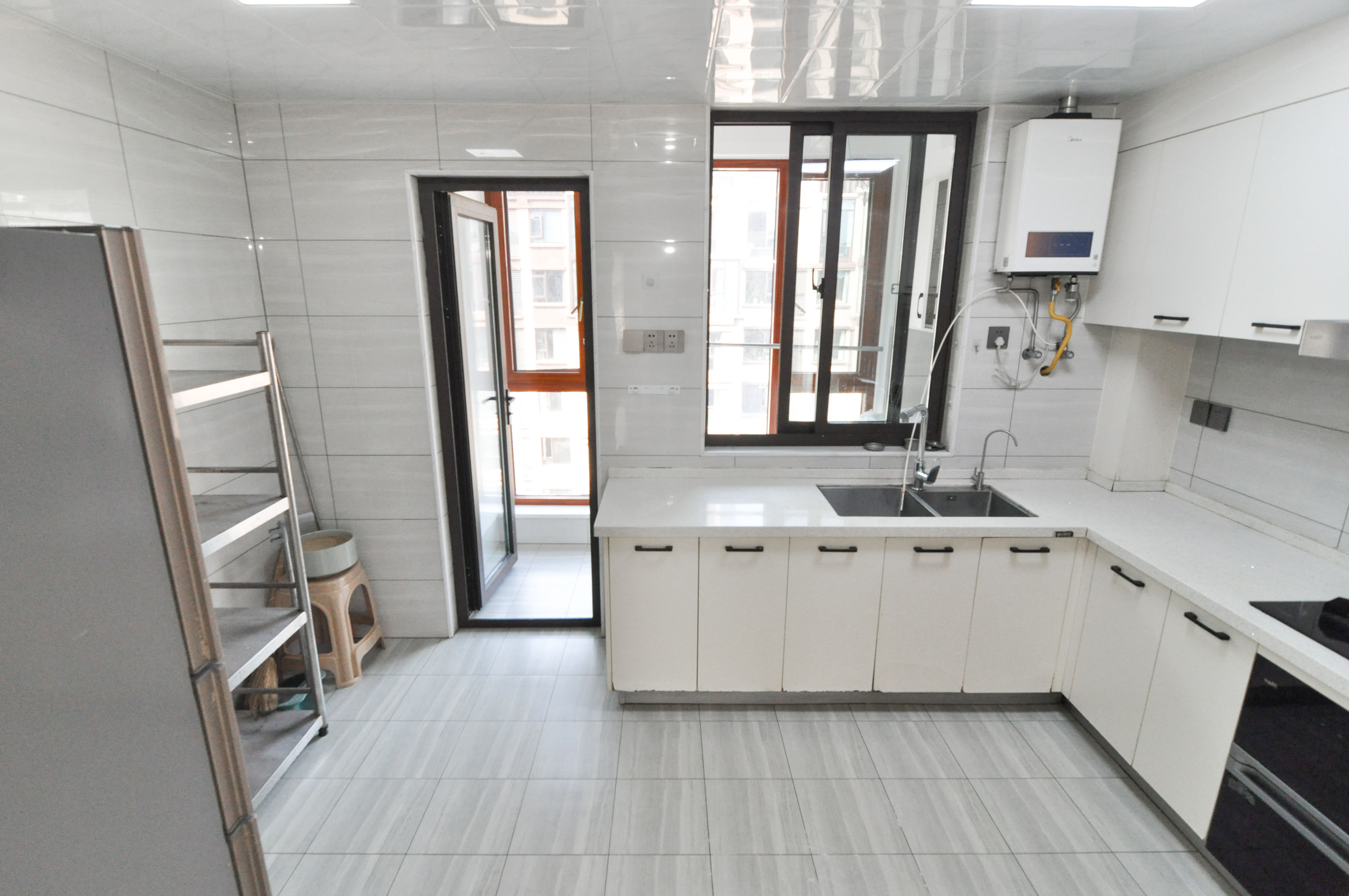 梅溪正荣府 4室2厅2卫 260.0万 梅溪正荣府 4室2厅2卫 260.0万厨房