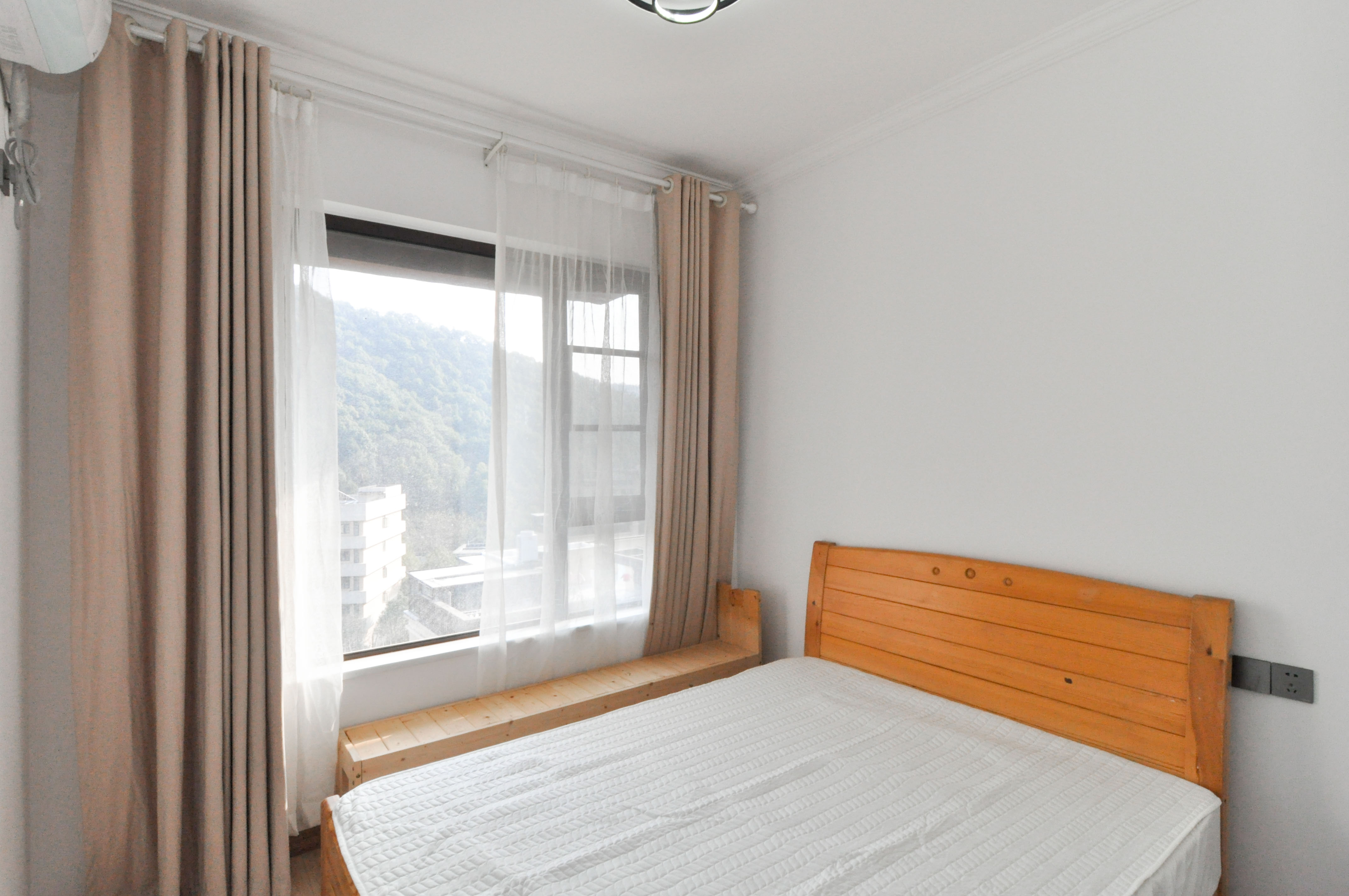 梅溪正荣府 4室2厅2卫 260.0万 梅溪正荣府 4室2厅2卫 260.0万卧室