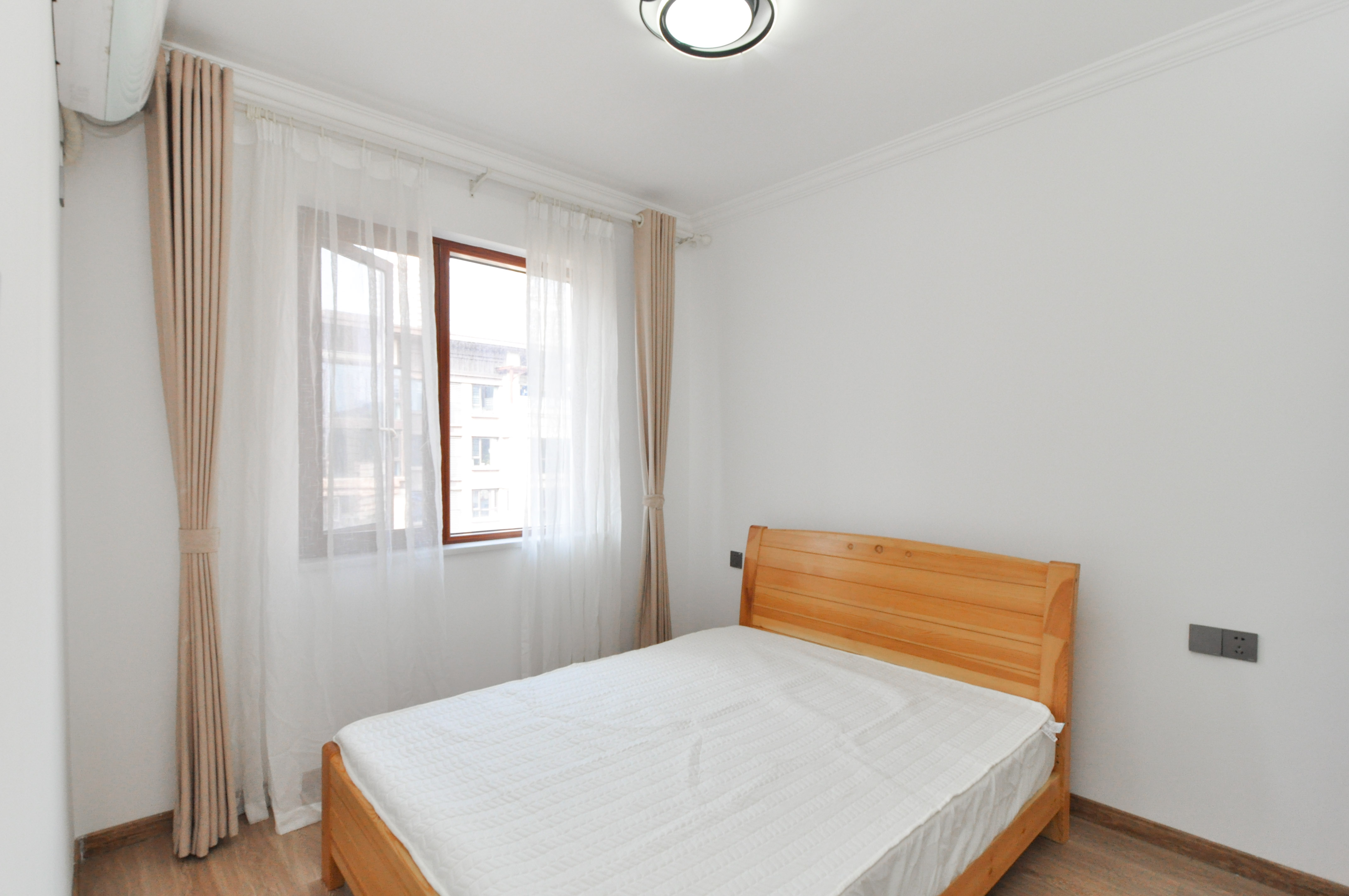 梅溪正荣府 4室2厅2卫 260.0万 梅溪正荣府 4室2厅2卫 260.0万卧室