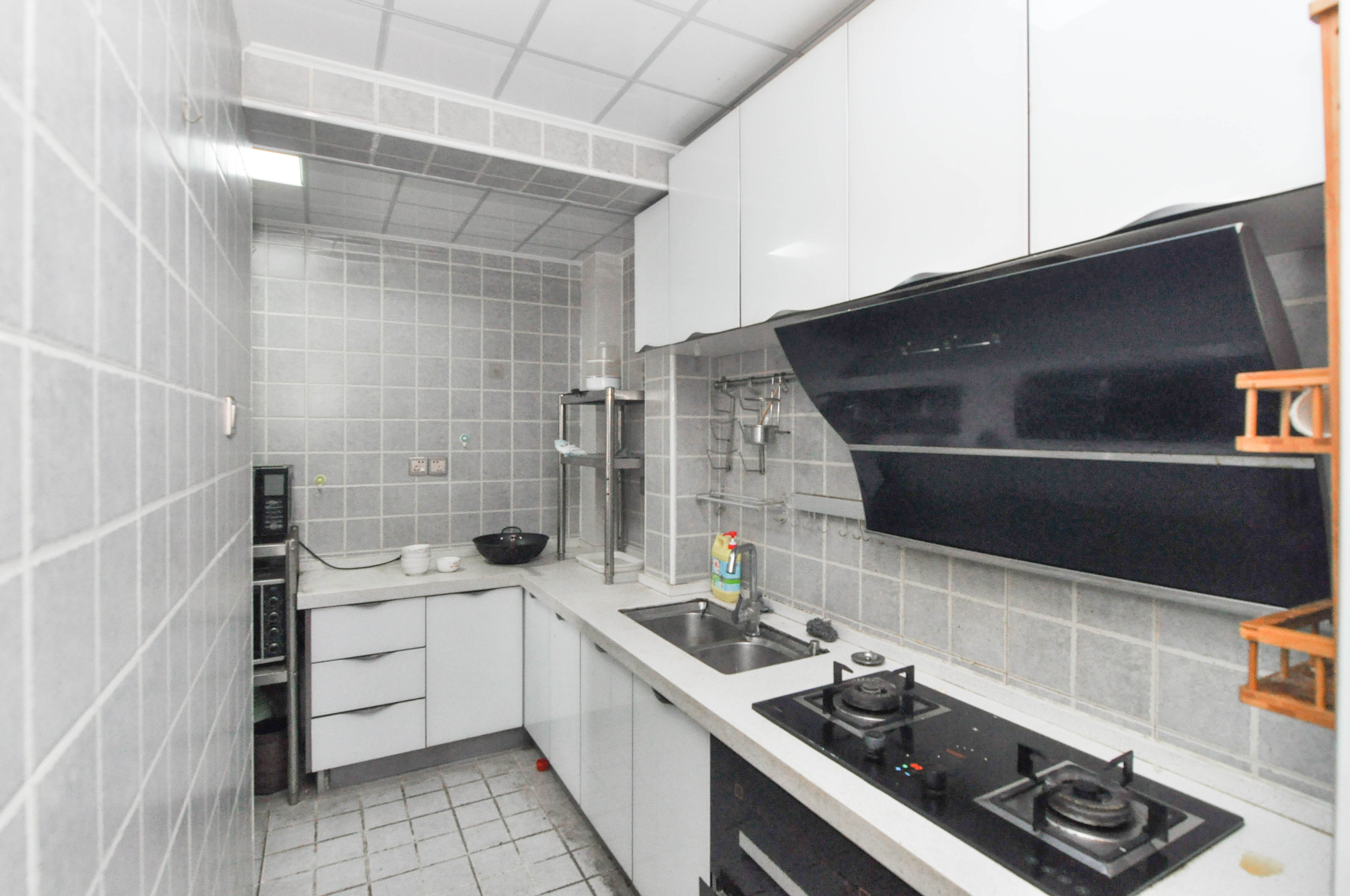 中海梅溪湖壹号  3室2厅1卫    125.0万 中海梅溪湖壹号  3室2厅1卫    125.0万厨房