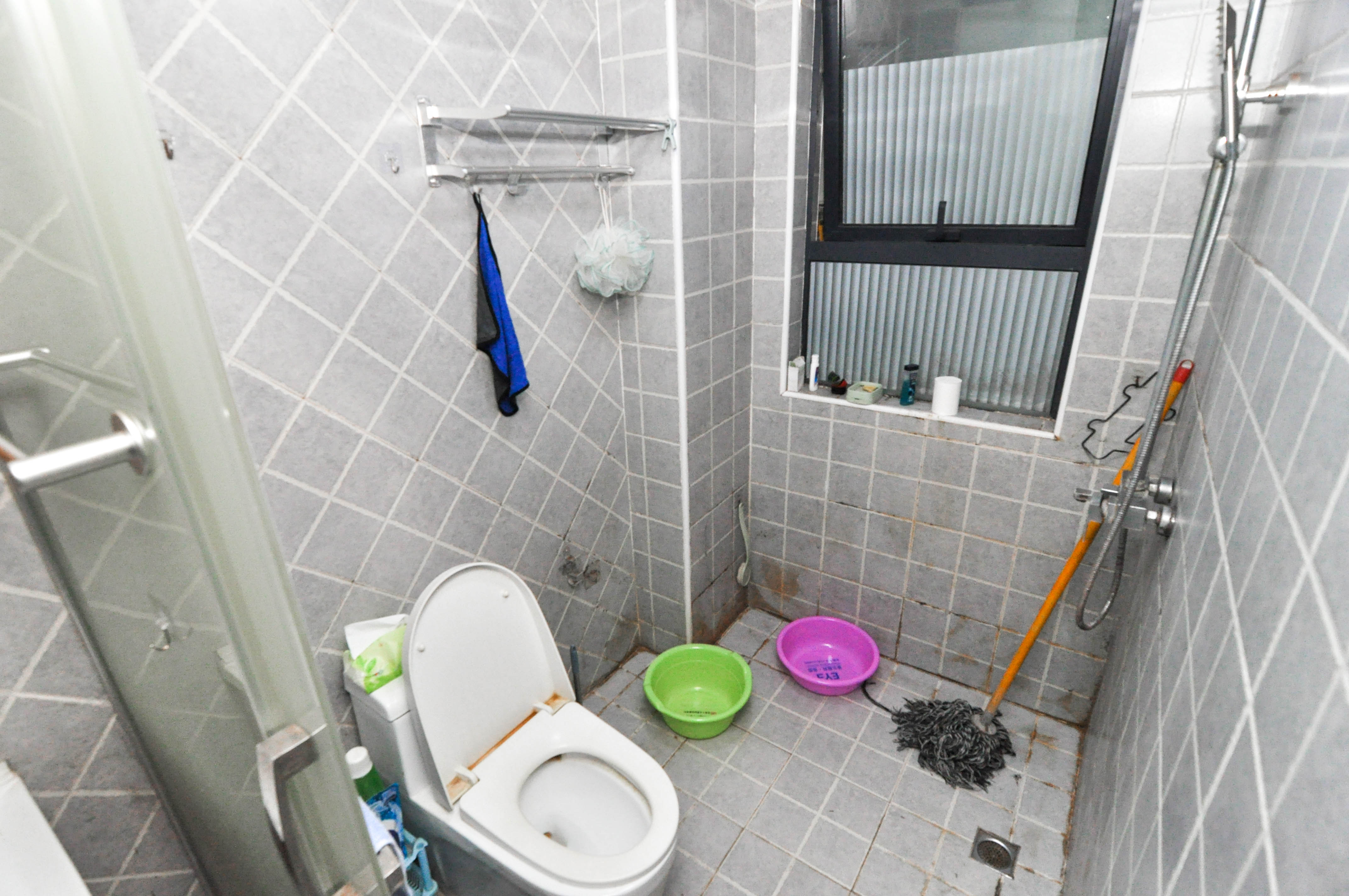 中海梅溪湖壹号  3室2厅1卫    125.0万 中海梅溪湖壹号  3室2厅1卫    125.0万卫生间