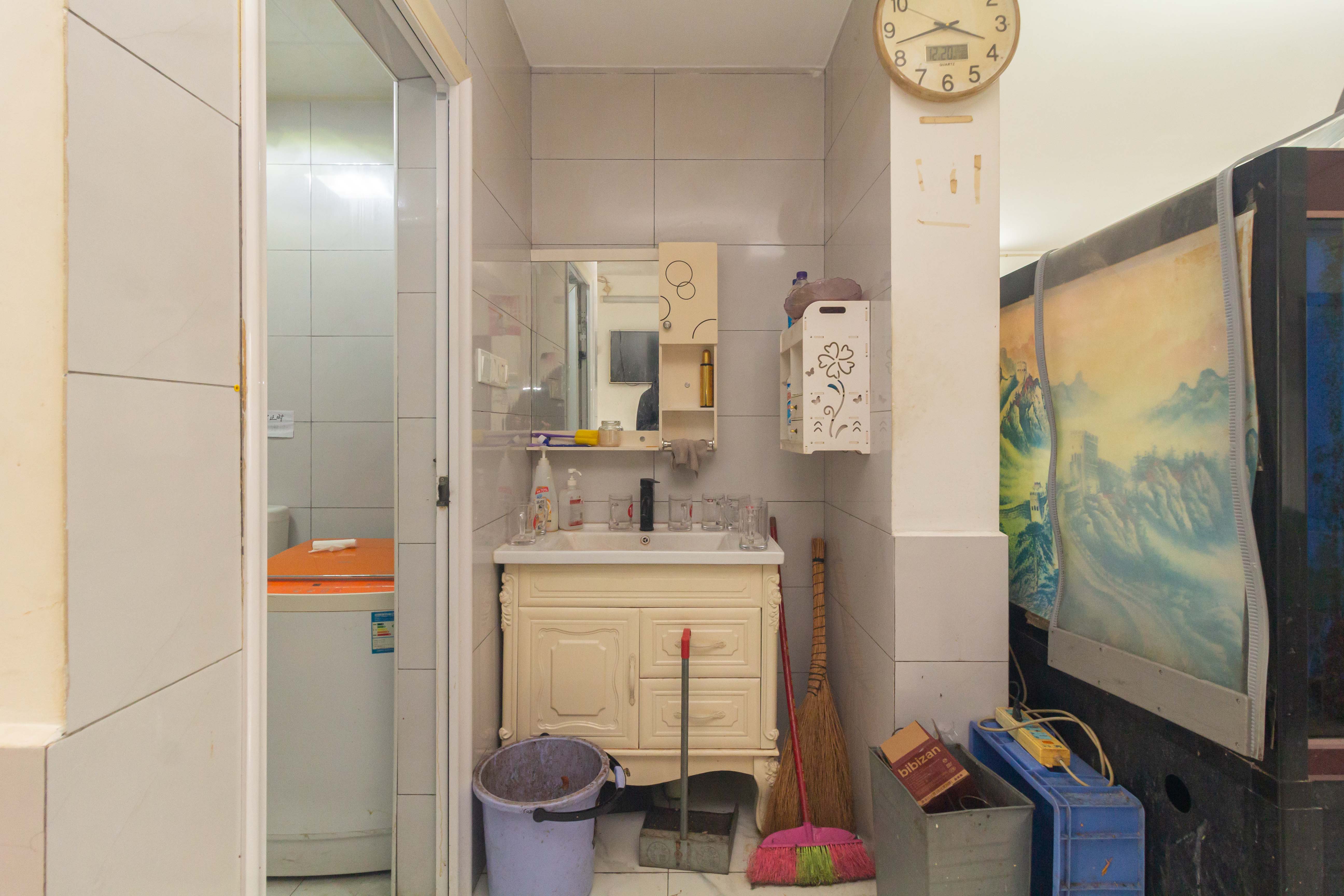 金科天悦(金科美邻汇) 4室2厅2卫 92.0万 金科天悦(金科美邻汇) 4室2厅2卫 92.0万卫生间