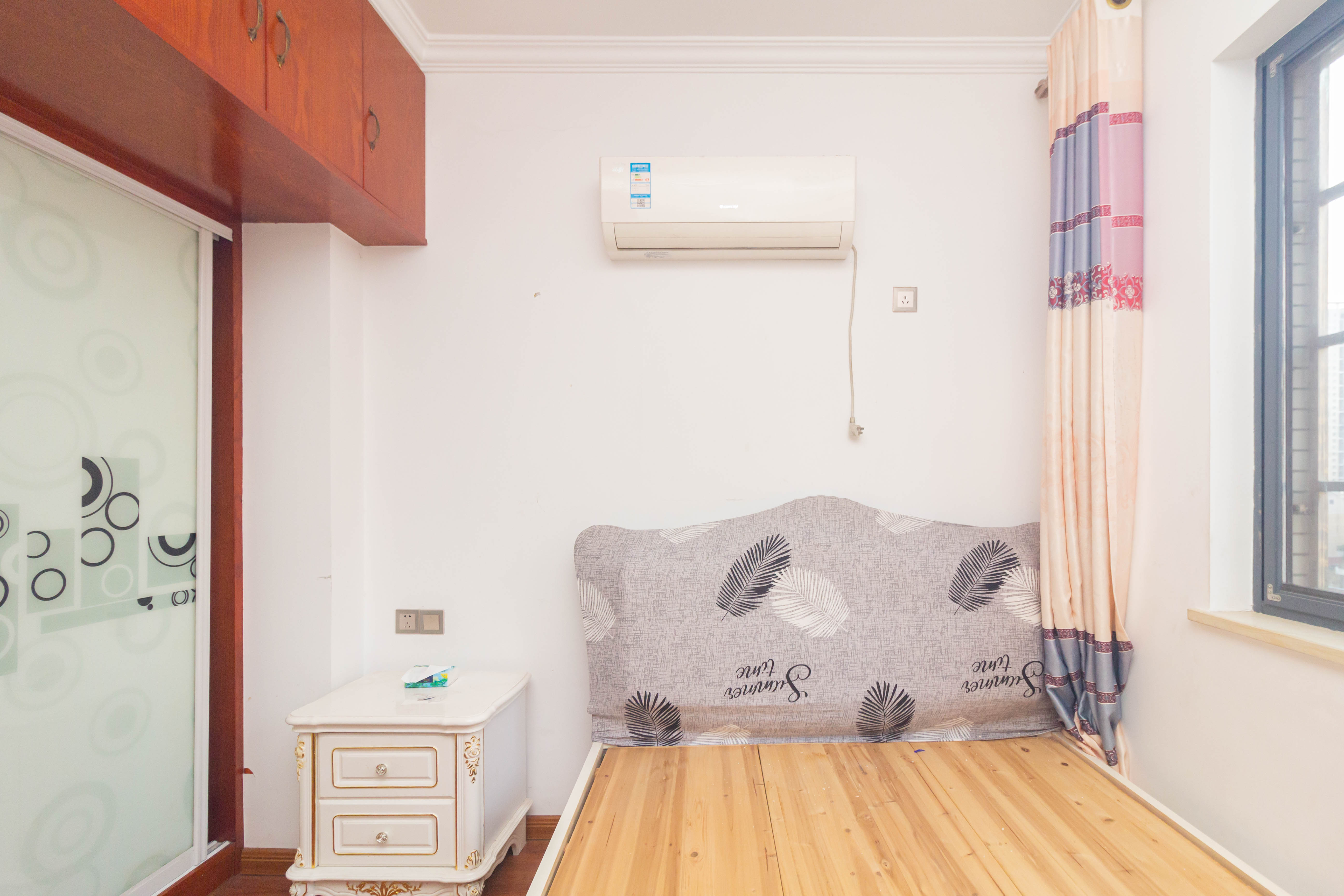 佳美紫郡  3室2厅2卫    73.8万卧室