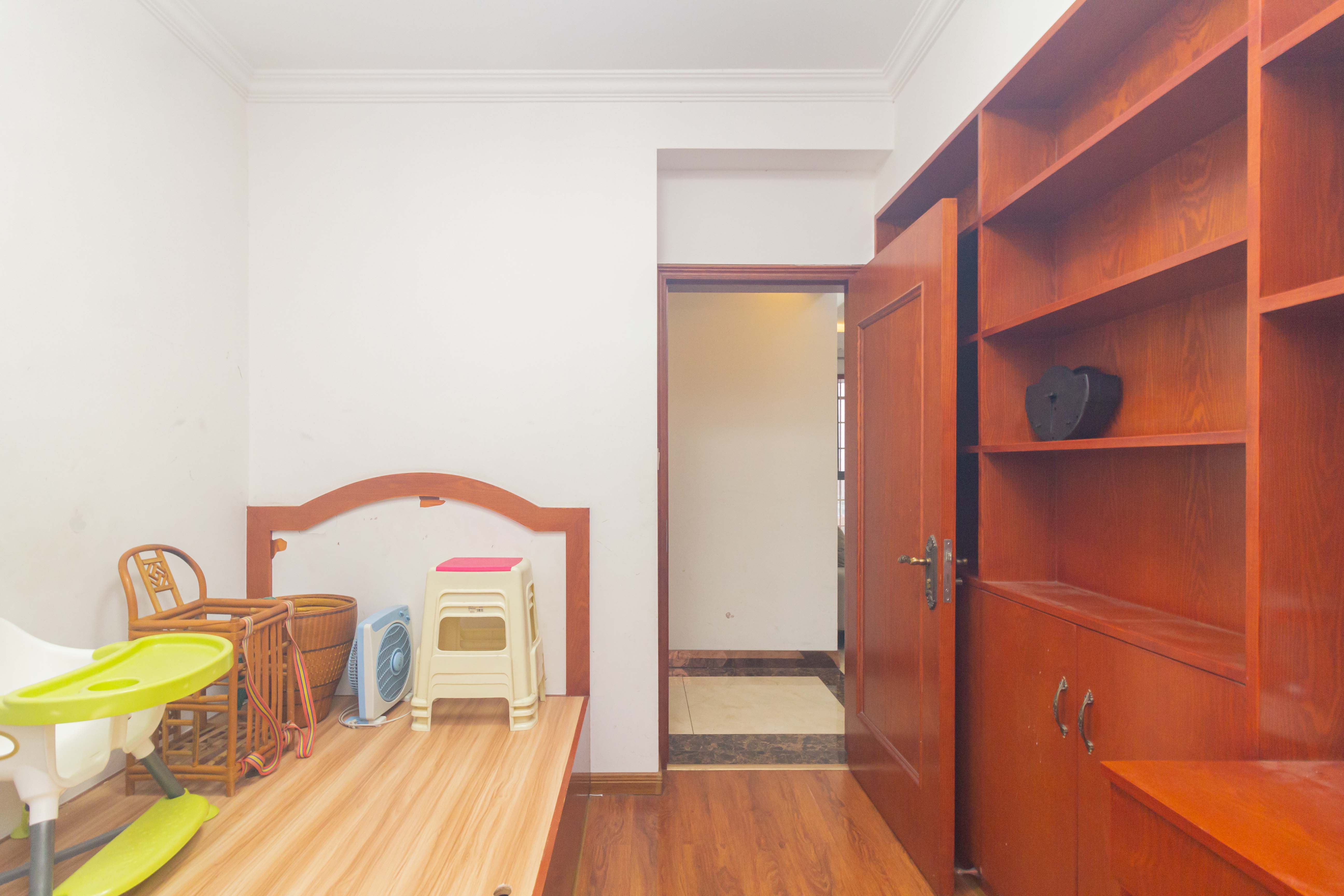 佳美紫郡  3室2厅2卫    73.8万卧室