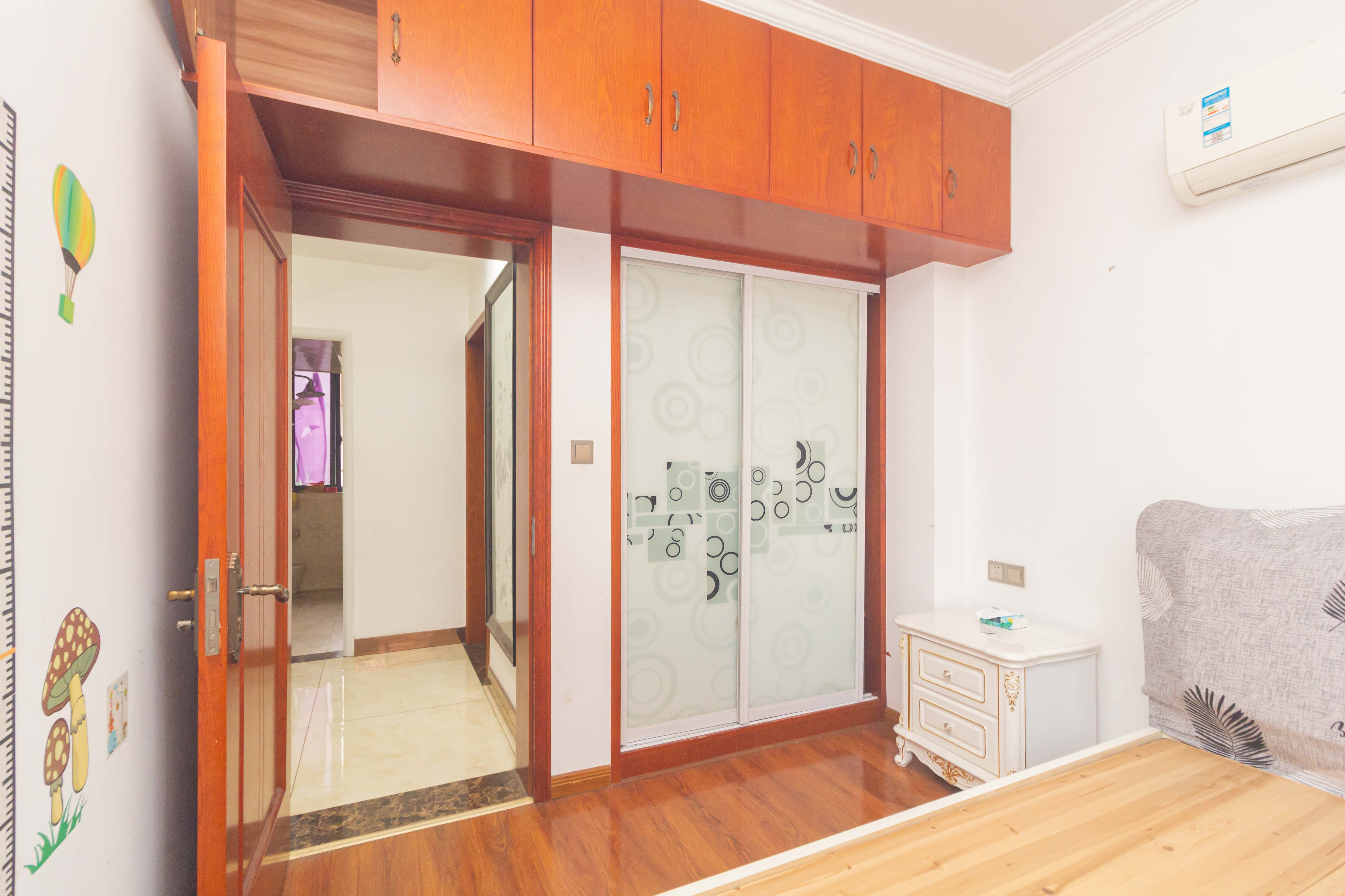 佳美紫郡  3室2厅2卫    73.8万卧室