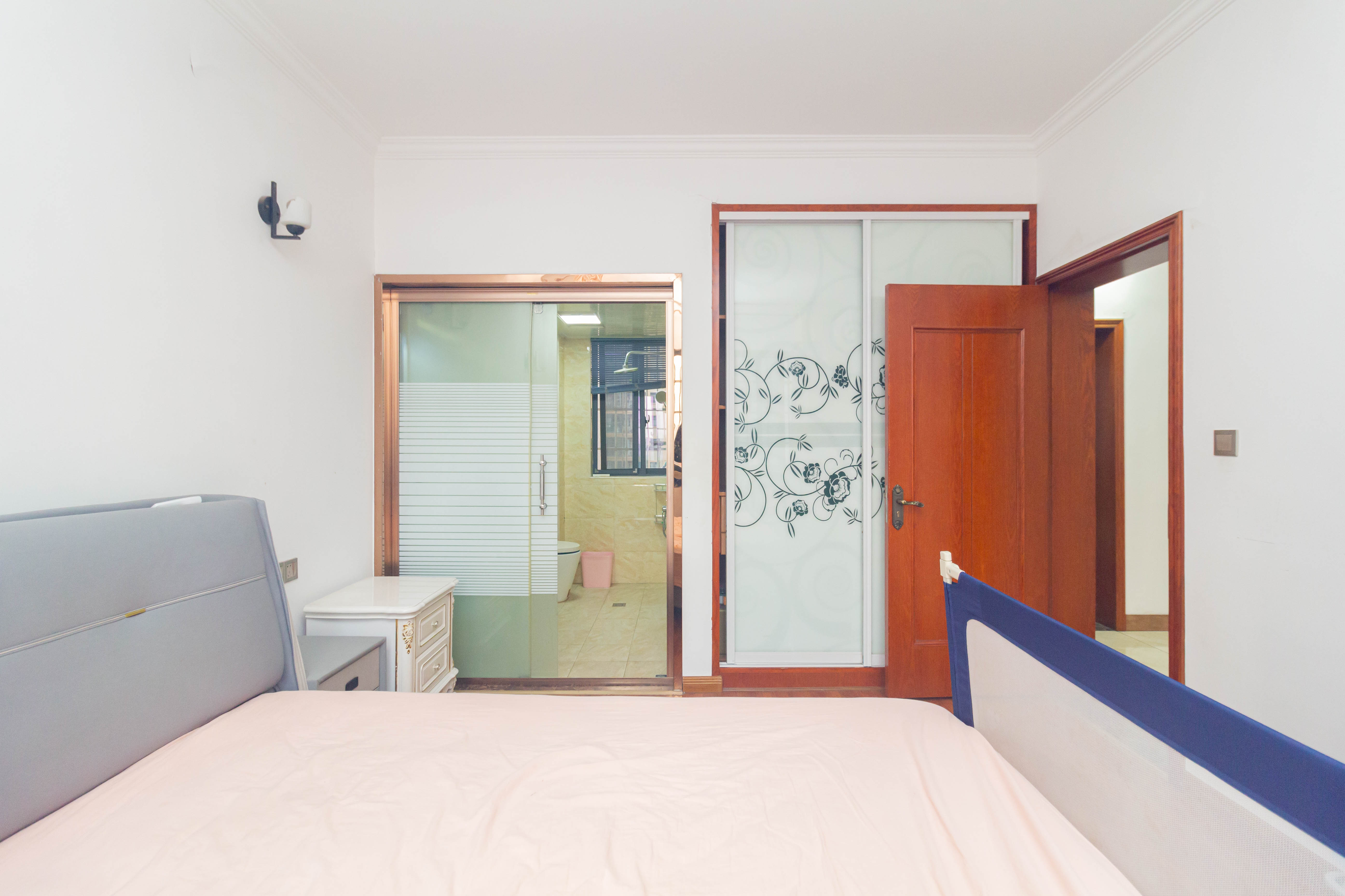 佳美紫郡  3室2厅2卫    73.8万卧室