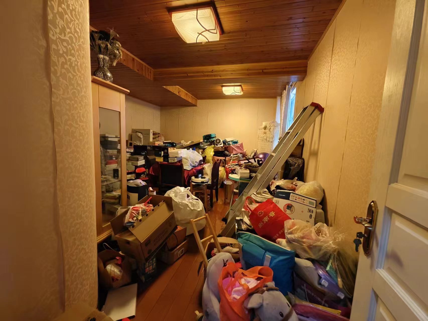 天鹅花园 6室3厅4卫 118.0万 天鹅花园 6室3厅4卫 118.0万室内图