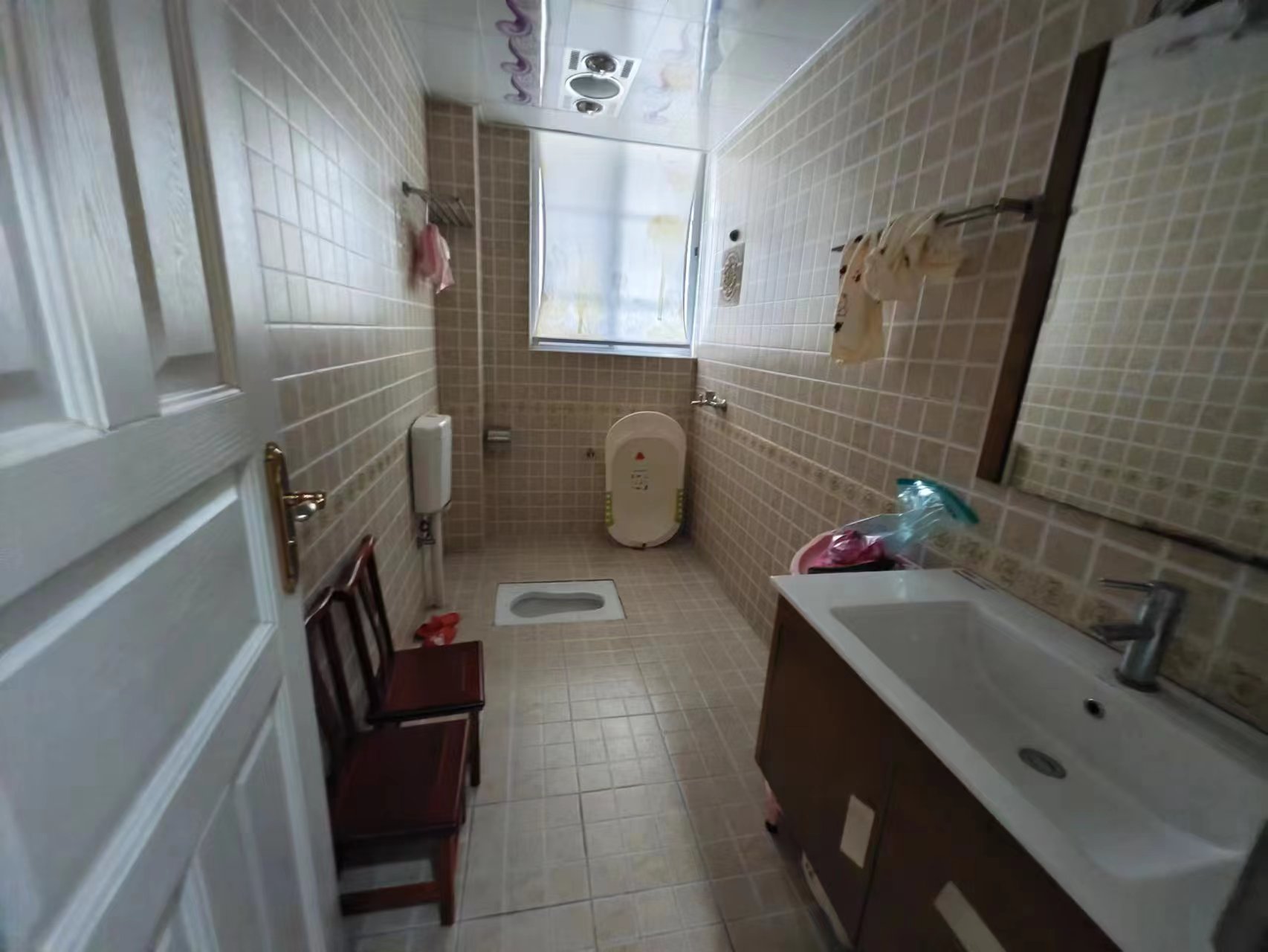 天鹅花园 6室3厅4卫 118.0万 天鹅花园 6室3厅4卫 118.0万室内图