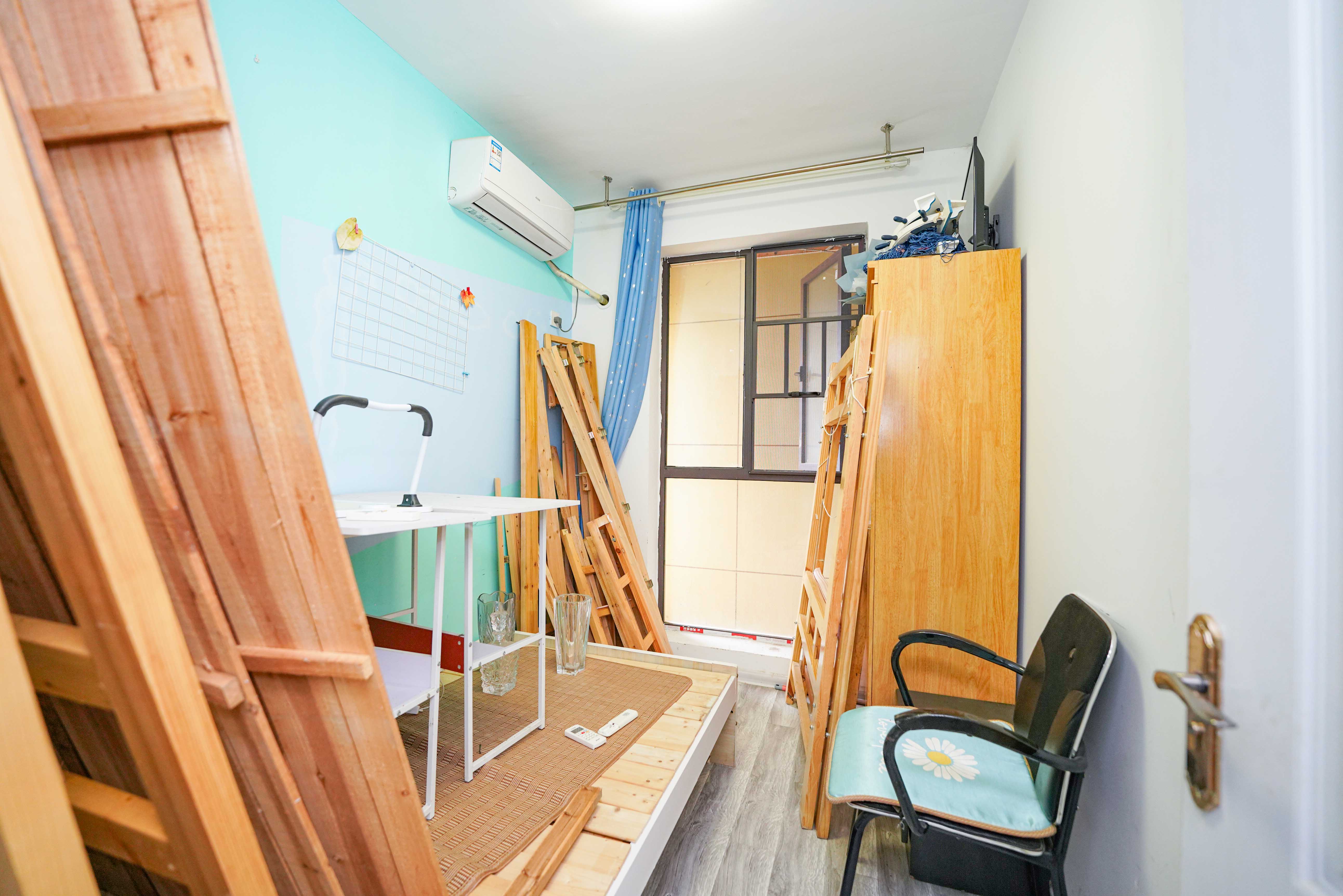 卓越蔚蓝城邦  3室1厅1卫   72.50万卧室