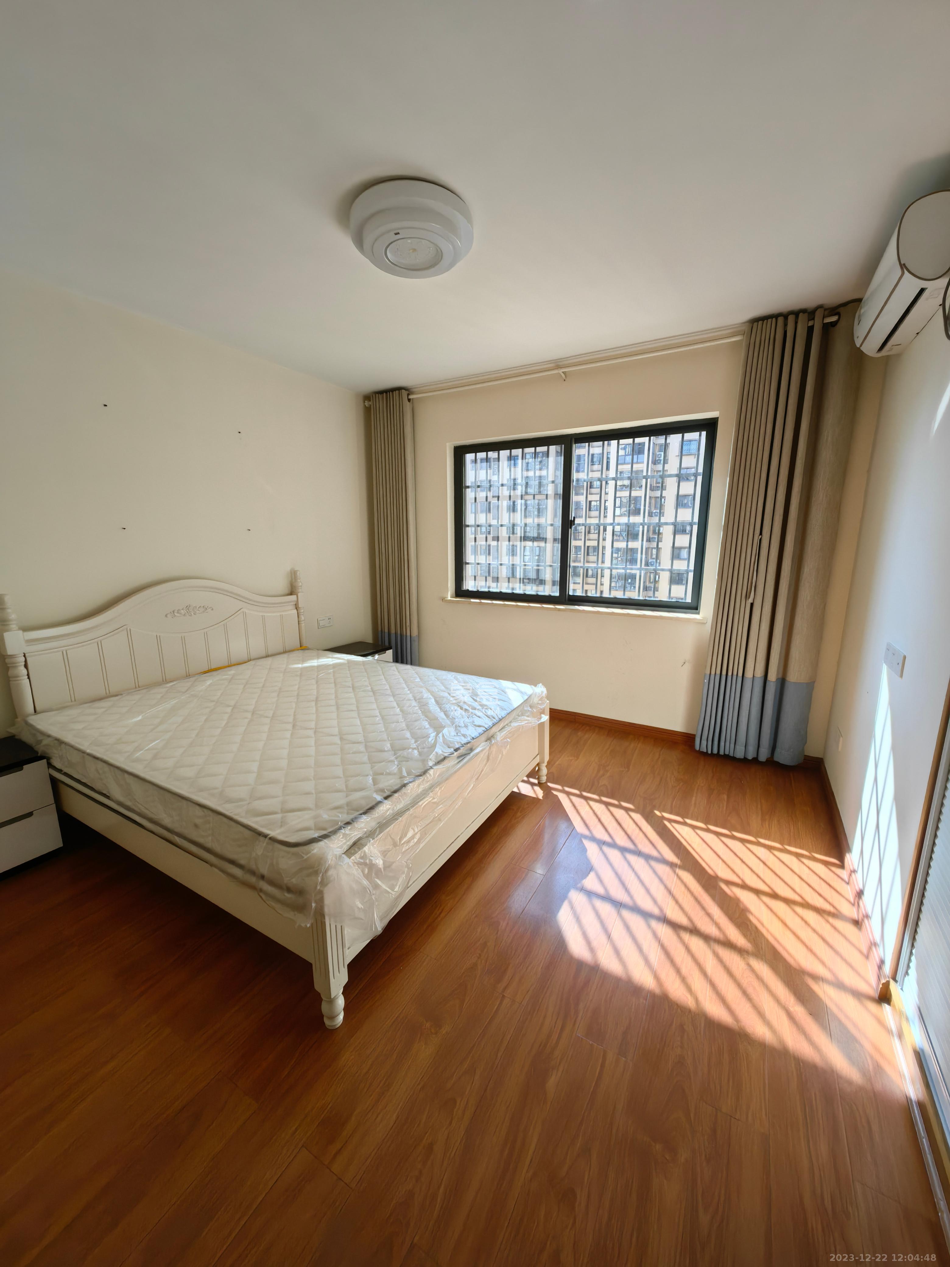 中建芙蓉嘉苑  4室2厅2卫   3200.00元/月室内图