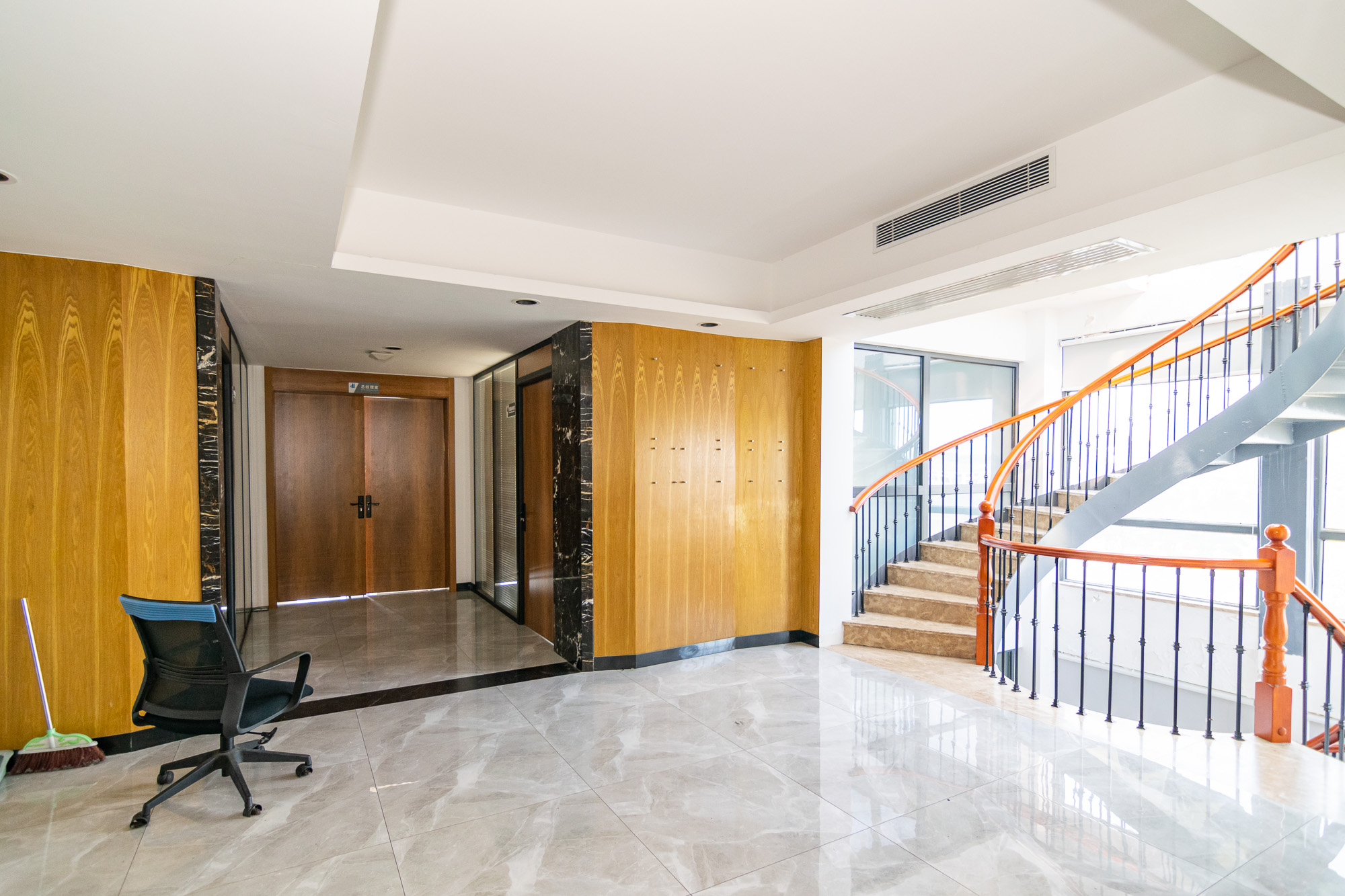 中粮北纬28°别墅 6室2厅4卫 830.0万 中粮北纬28°别墅 6室2厅4卫 830.0万其他