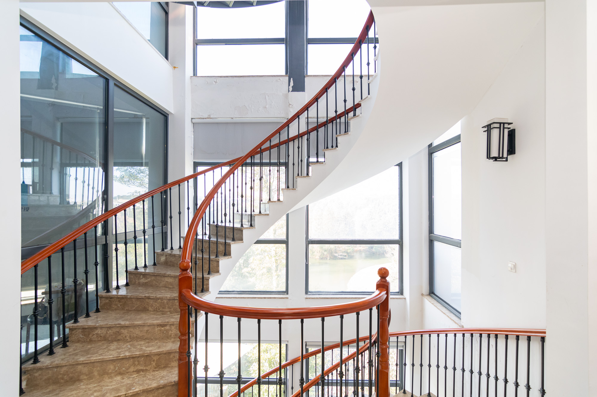 中粮北纬28°别墅 6室2厅4卫 830.0万 中粮北纬28°别墅 6室2厅4卫 830.0万其他