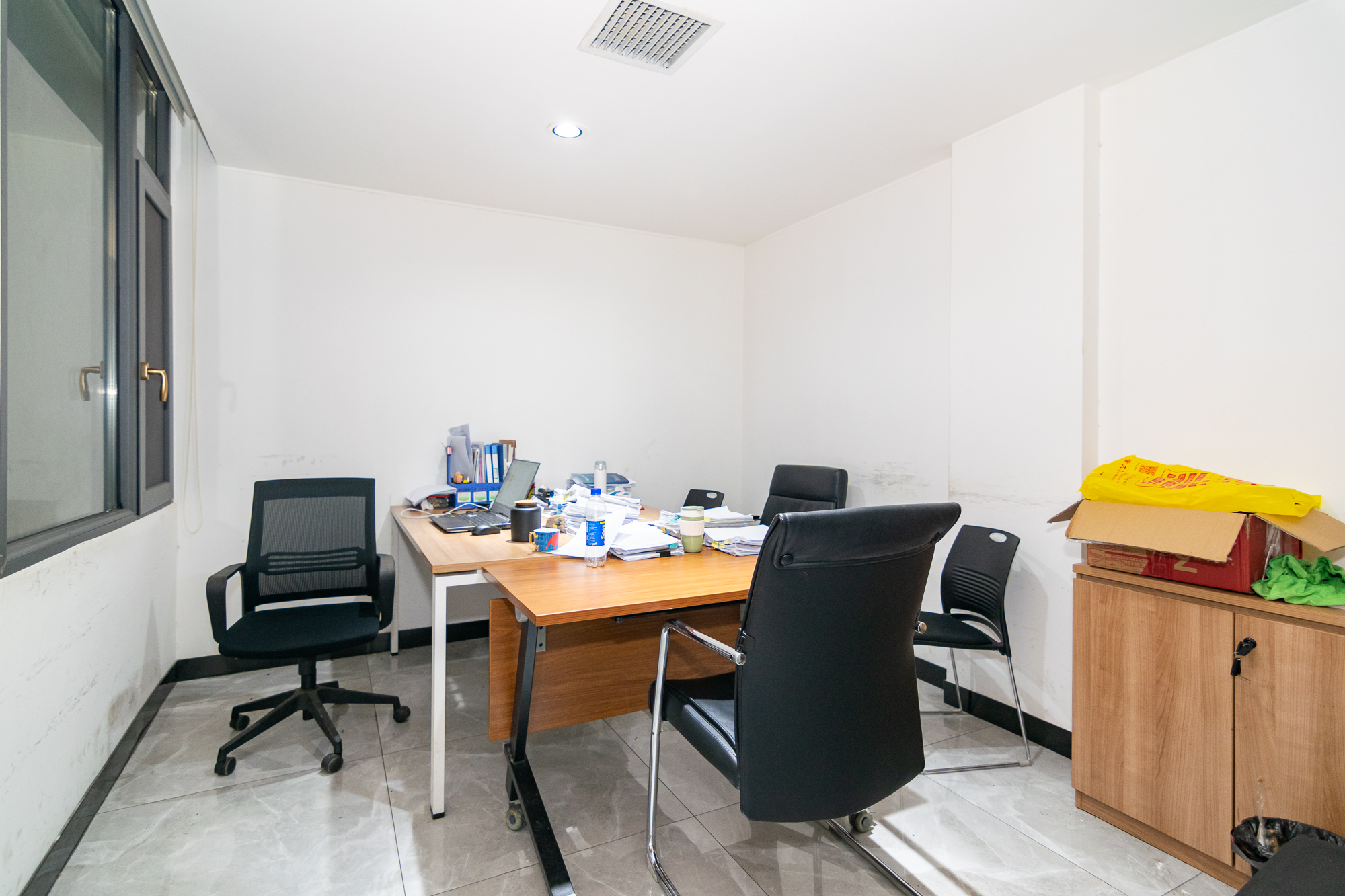 中粮北纬28°别墅 6室2厅4卫 830.0万 中粮北纬28°别墅 6室2厅4卫 830.0万卧室