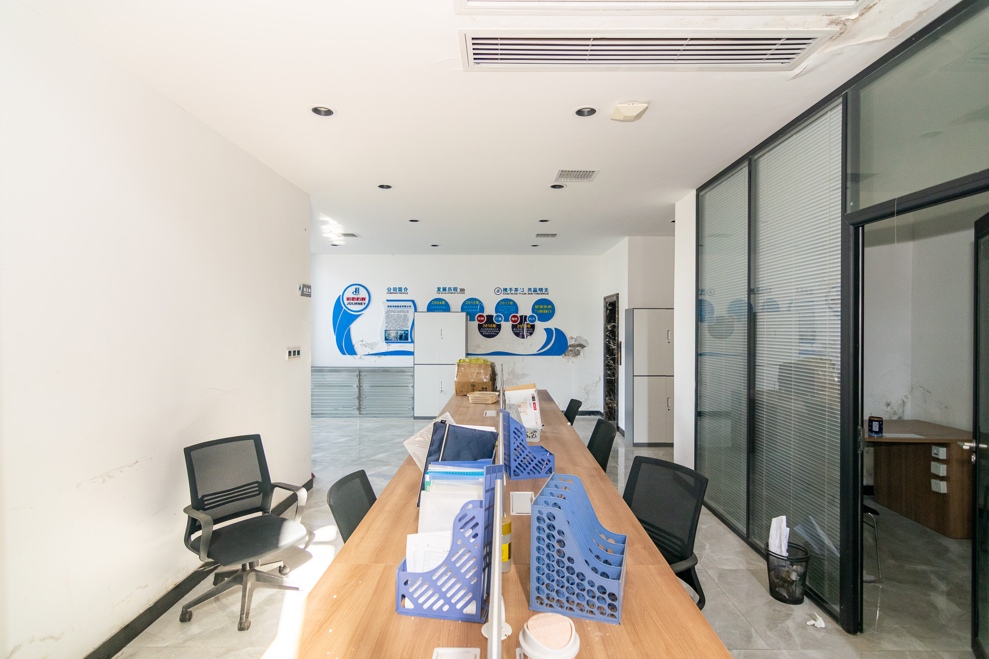 中粮北纬28°别墅 6室2厅4卫 830.0万 中粮北纬28°别墅 6室2厅4卫 830.0万卧室