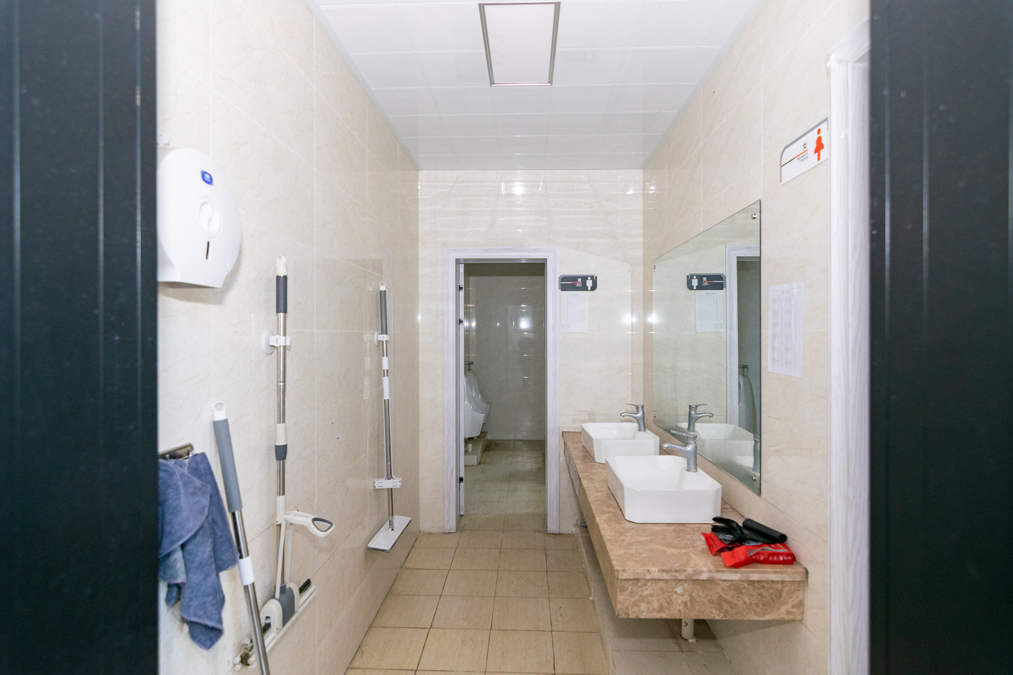 中粮北纬28°别墅 6室2厅4卫 830.0万 中粮北纬28°别墅 6室2厅4卫 830.0万卫生间