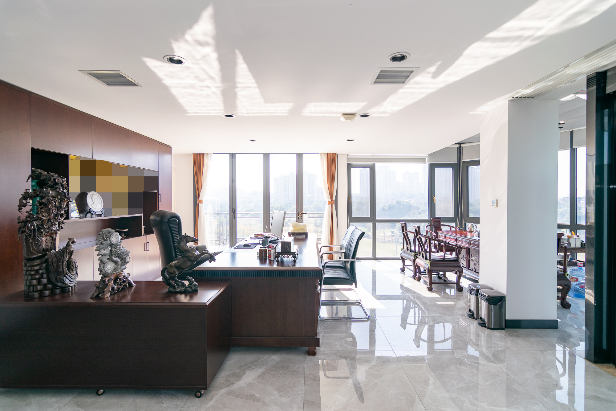 中粮北纬28°别墅 6室2厅4卫 830.0万 中粮北纬28°别墅 6室2厅4卫 830.0万卧室