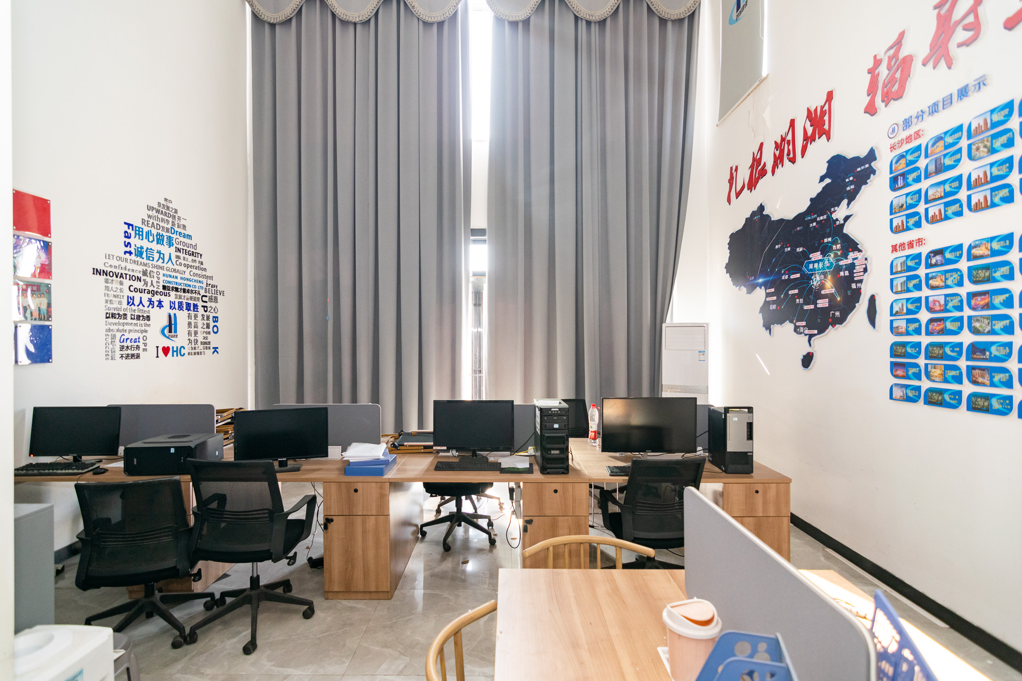 中粮北纬28°别墅 6室2厅4卫 830.0万 中粮北纬28°别墅 6室2厅4卫 830.0万卧室