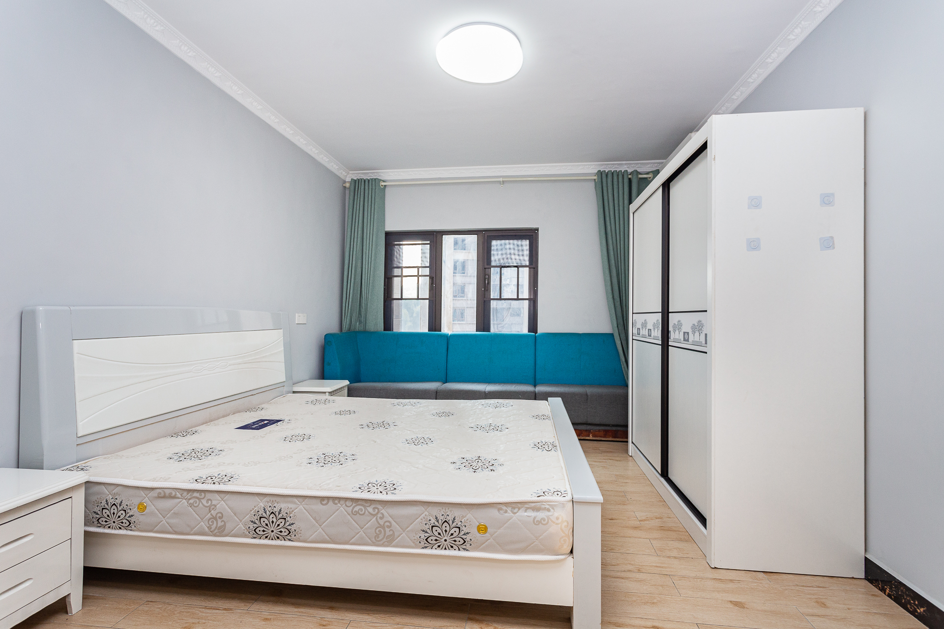 时代倾城五期 3室2厅2卫 107.8万 时代倾城五期 3室2厅2卫 107.8万卧室