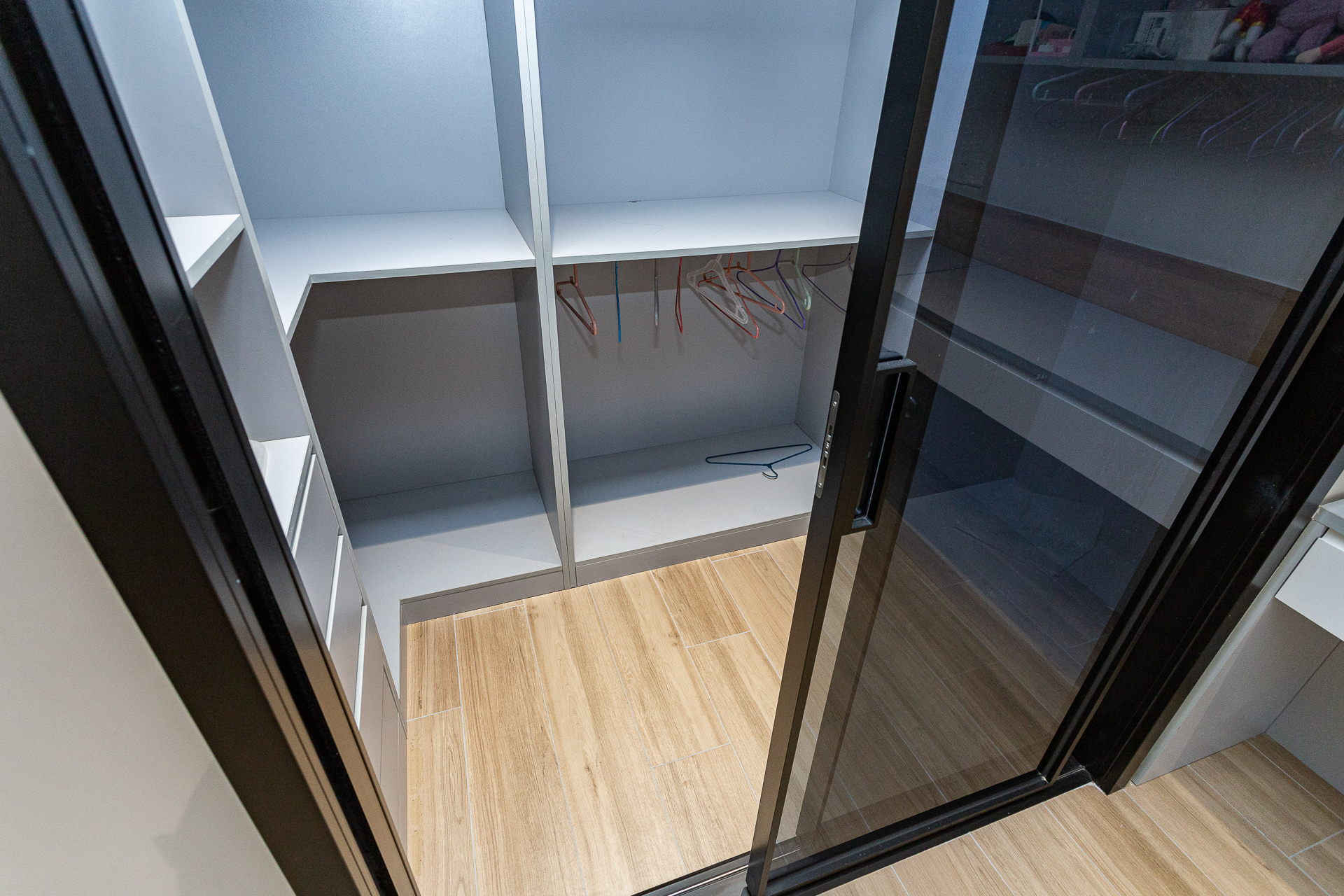 盈峰翠邸  5室2厅3卫    180.0万 盈峰翠邸  5室2厅3卫    180.0万其他