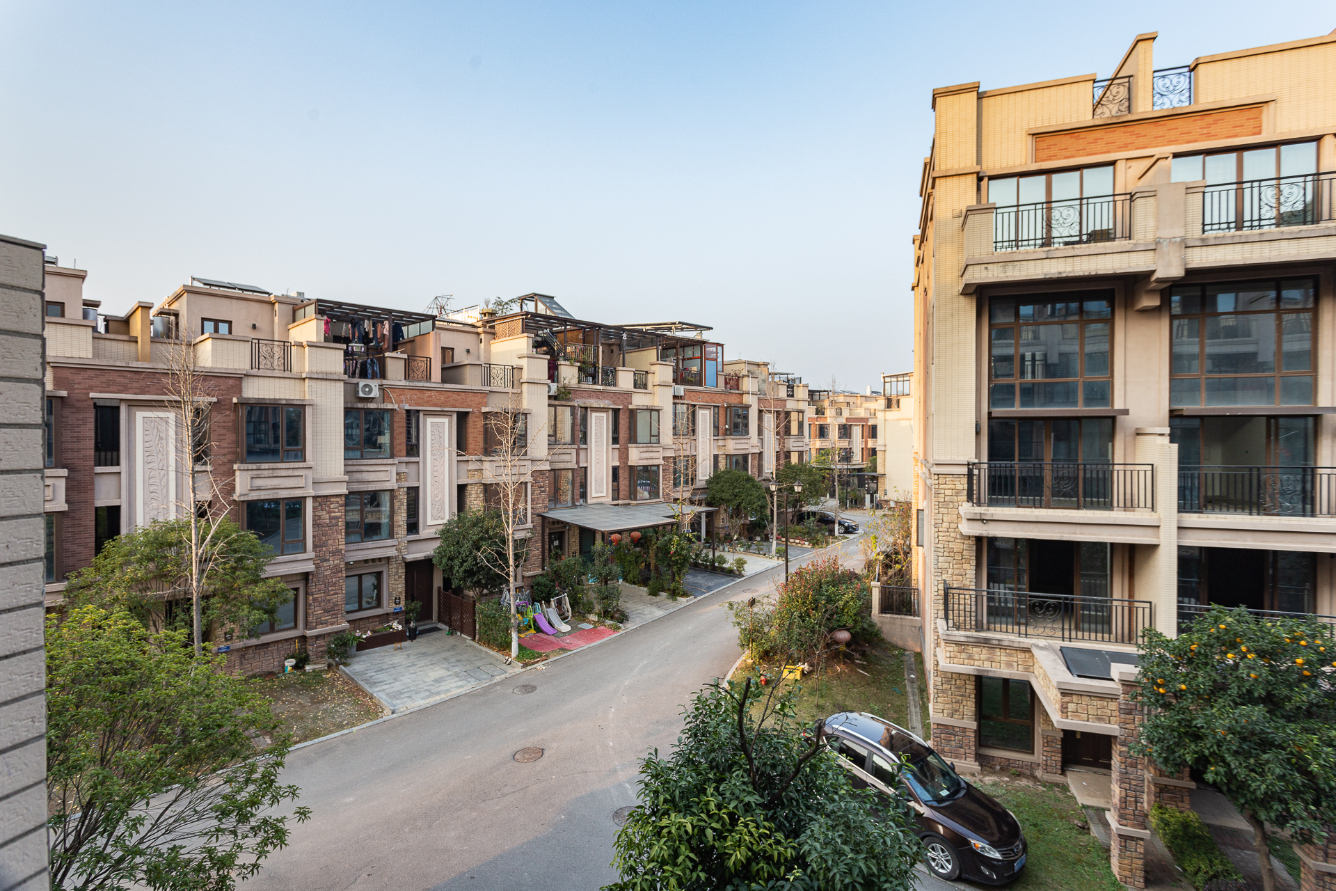 盈峰翠邸 4室2厅3卫 105.0万 盈峰翠邸 4室2厅3卫 105.0万其他