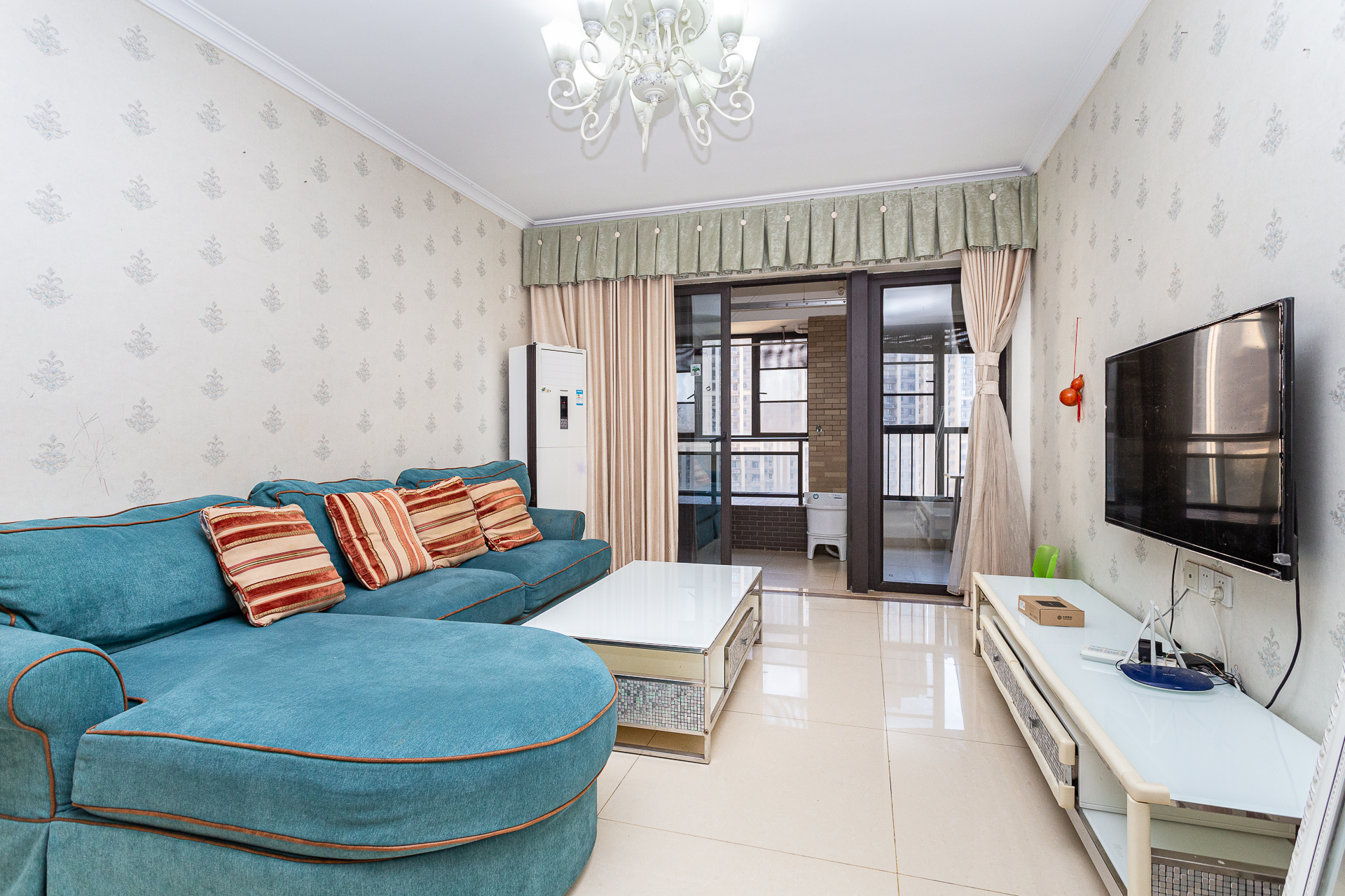 时代倾城一期 2室2厅1卫 81.8万 时代倾城一期 2室2厅1卫 81.8万客厅