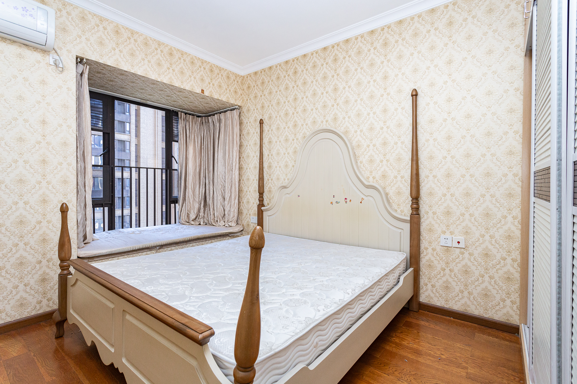 时代倾城一期 2室2厅1卫 81.8万 时代倾城一期 2室2厅1卫 81.8万卧室