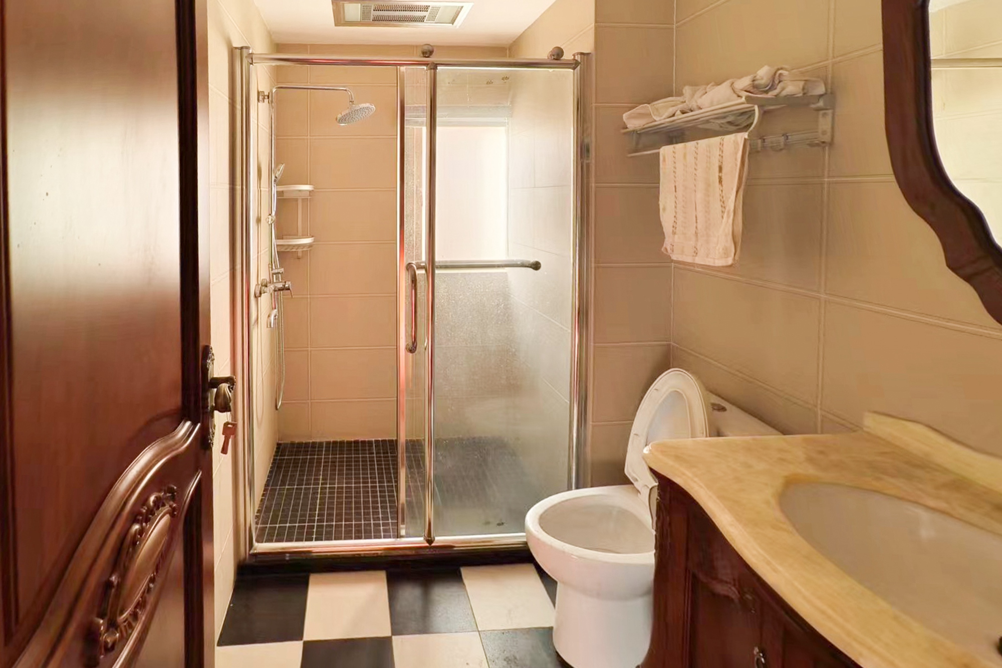 碧桂园威尼斯城  7室3厅6卫    680.0万 碧桂园威尼斯城  7室3厅6卫    680.0万卫生间