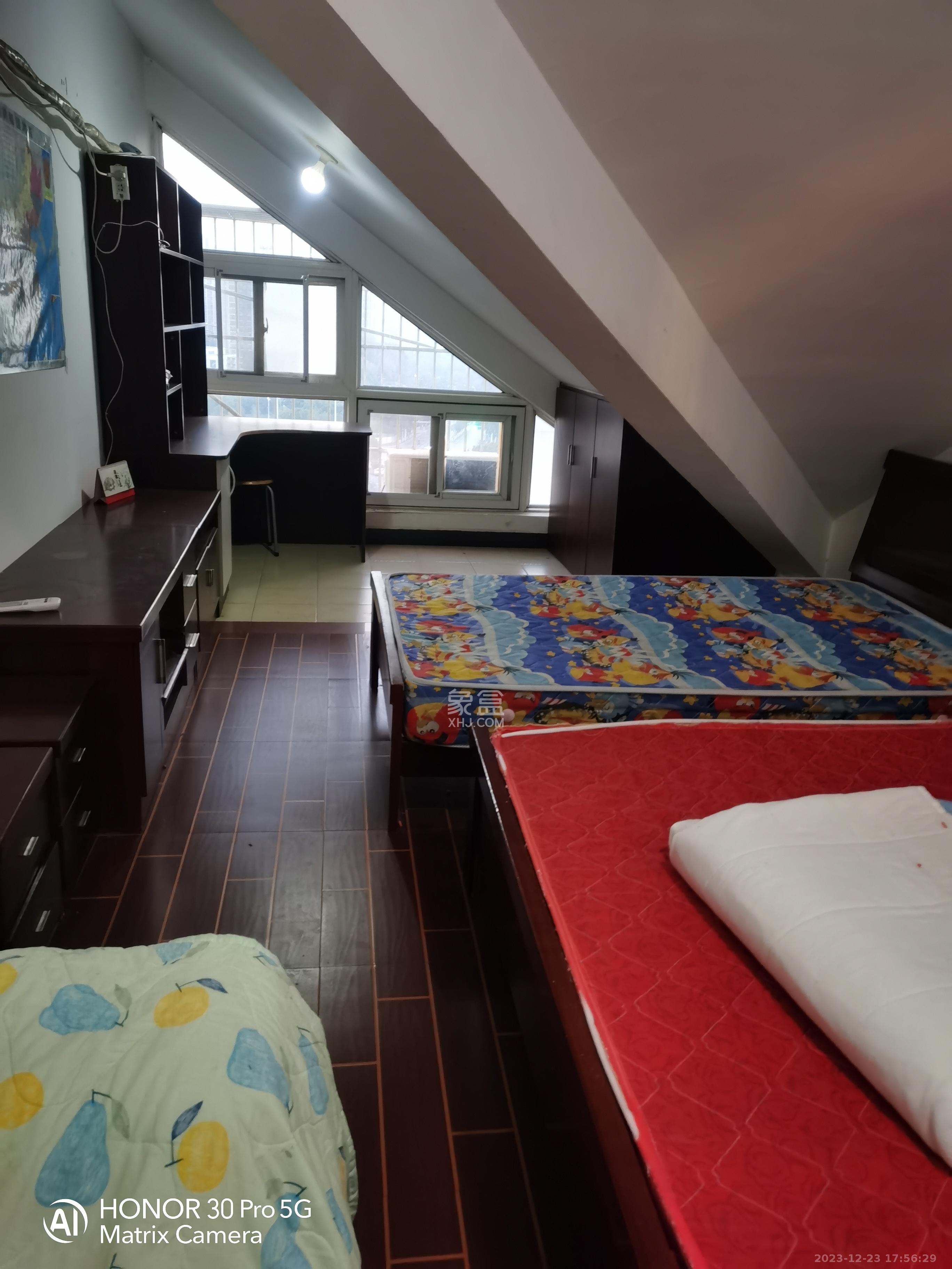 东岸锦城(东方人家)  2室1厅1卫   1100.00元/月室内图