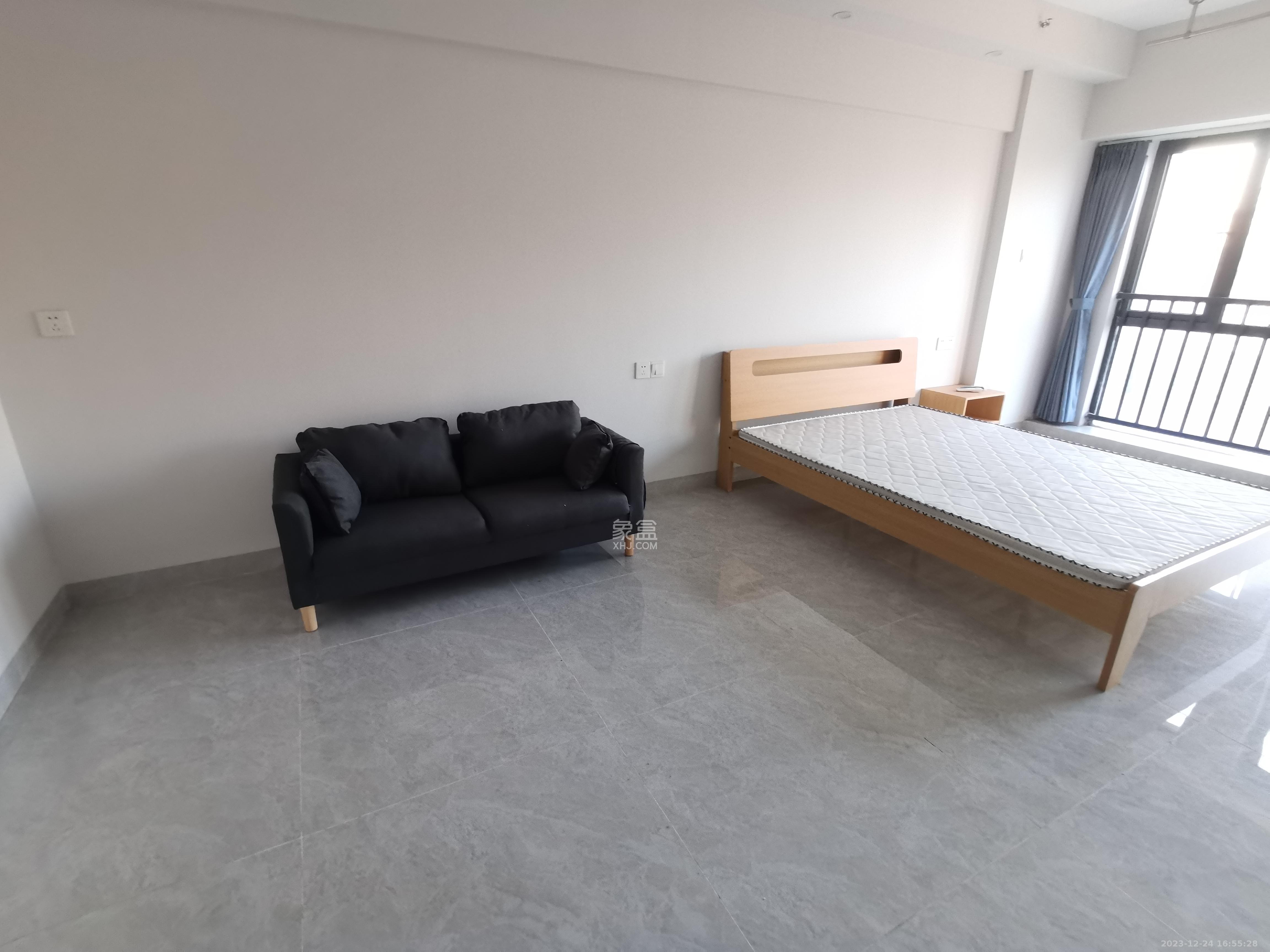 鑫远玲珑  1室1厅1卫   1600.00元/月室内图